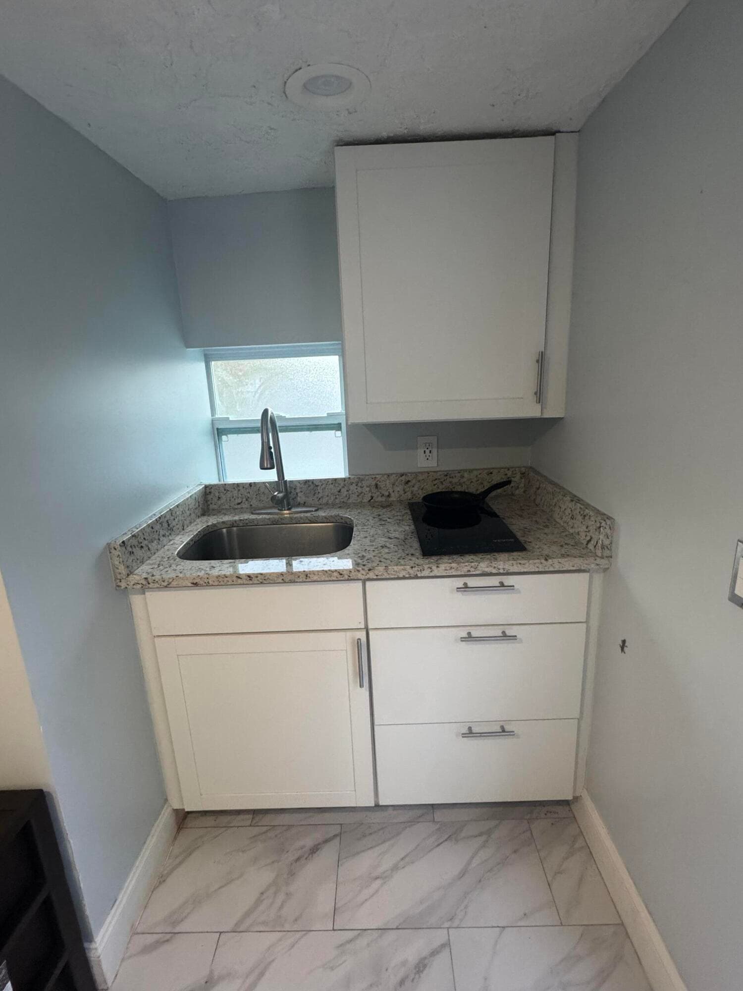 173 W 16th Street, Riviera Beach, FL 33404 — photo 3 of 9