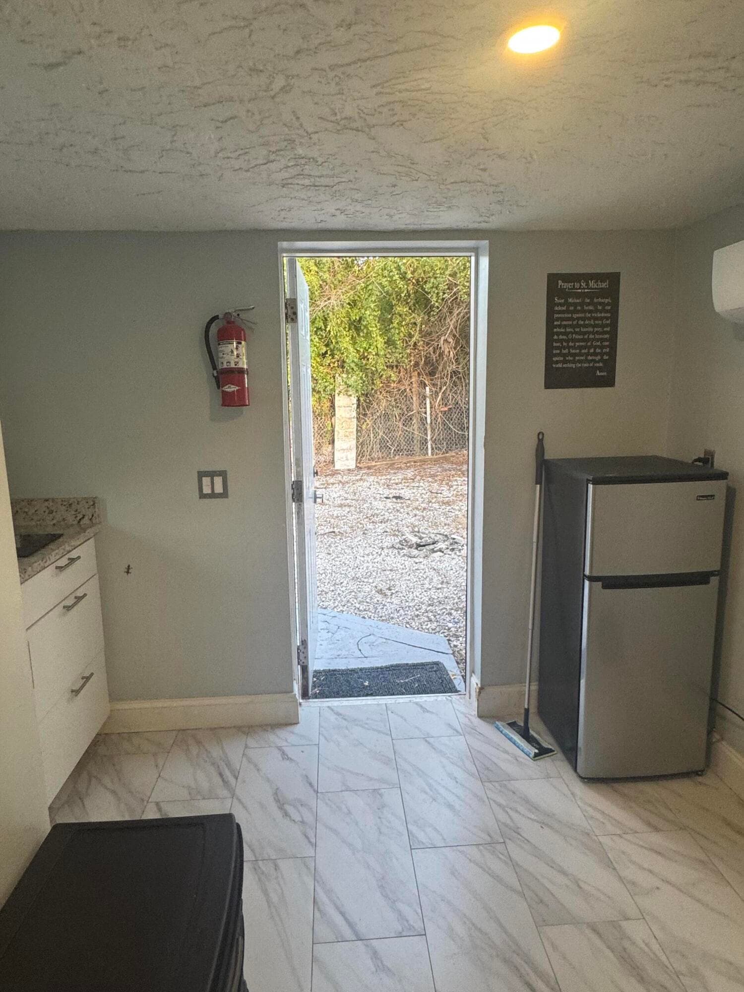 173 W 16th Street, Riviera Beach, FL 33404 — photo 7 of 9