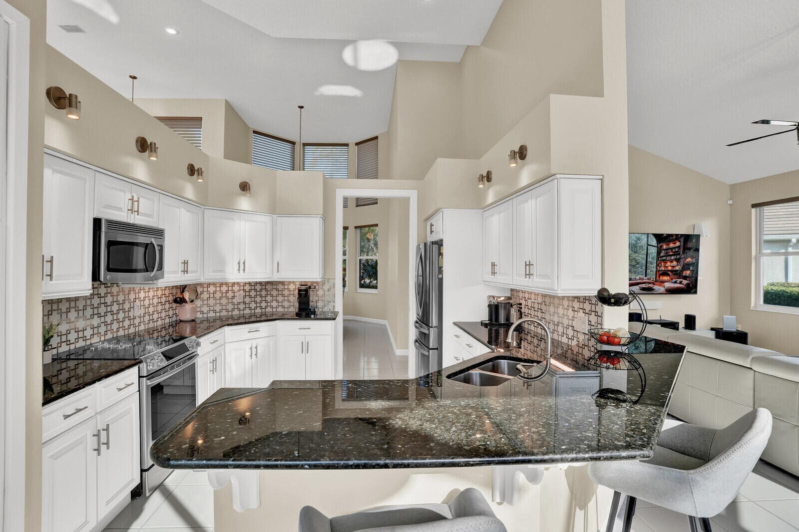 142 Corinthian Circle, Jupiter, FL 33458 — photo 12 of 56