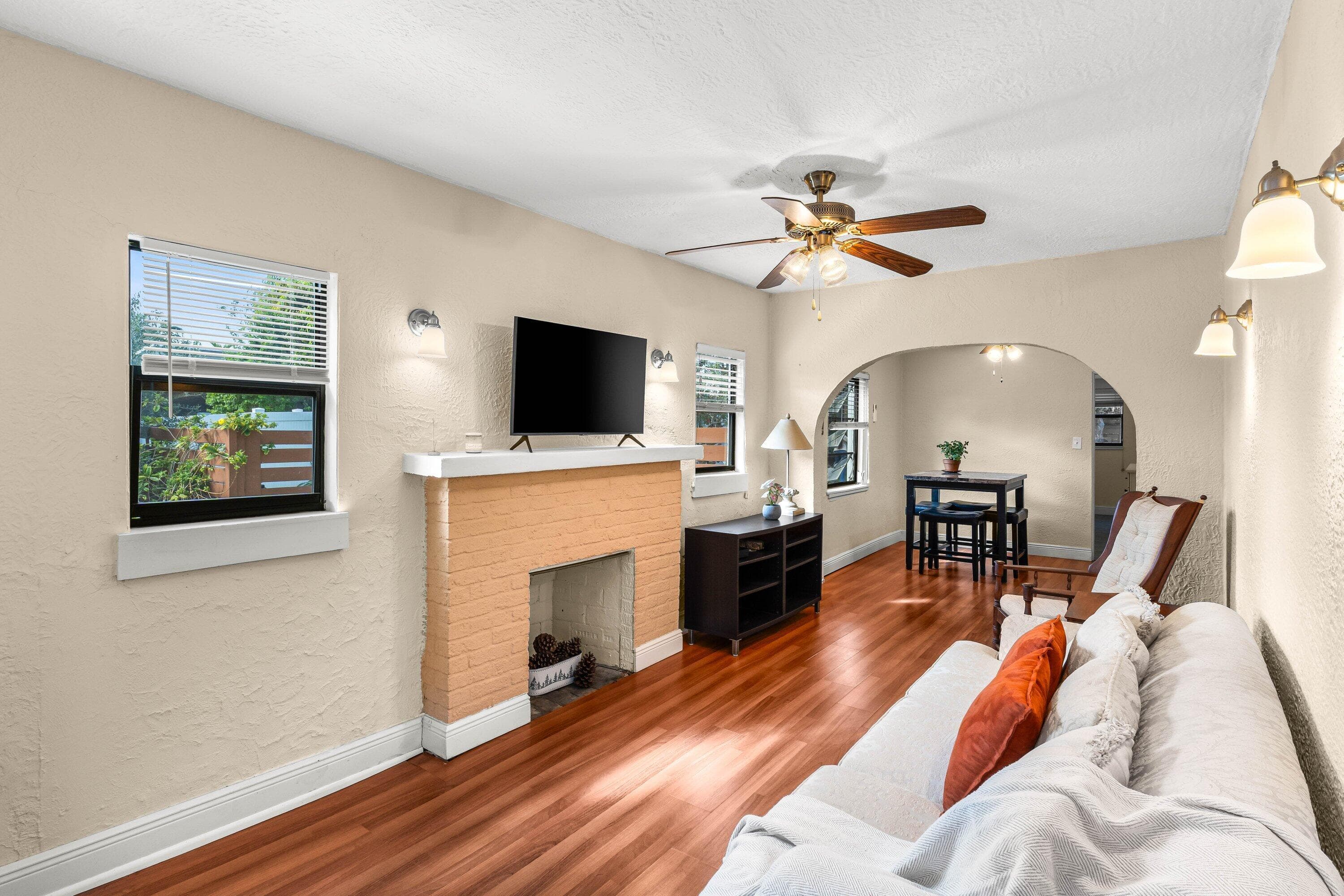 921 S M Street, Lake Worth Beach, FL 33460 — photo 2 of 63