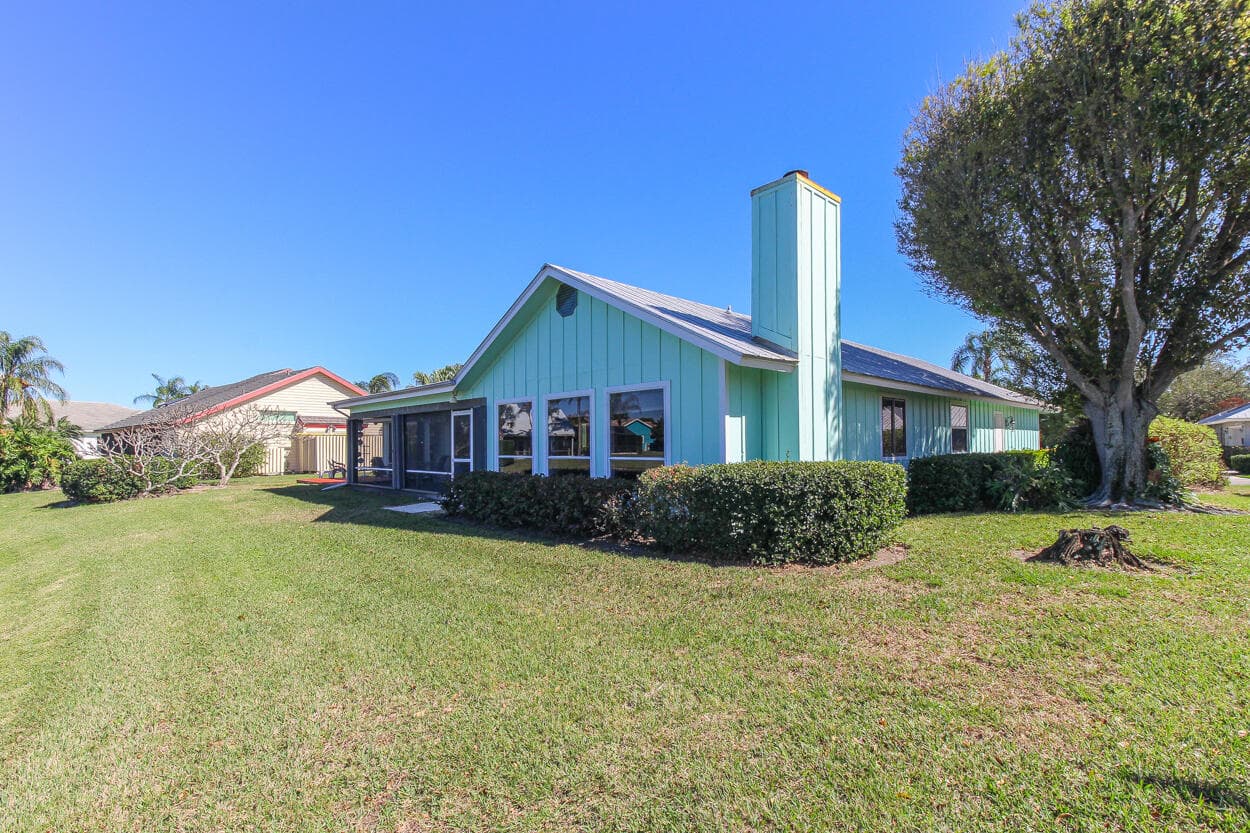 10691 SE Jupiter Narrows Drive, Hobe Sound, FL 33455 — photo 35 of 53