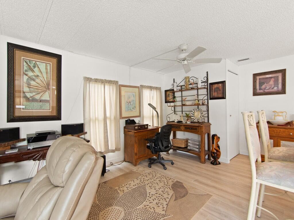 8 Brisa Lane, Port St. Lucie, FL 34952 — photo 10 of 31