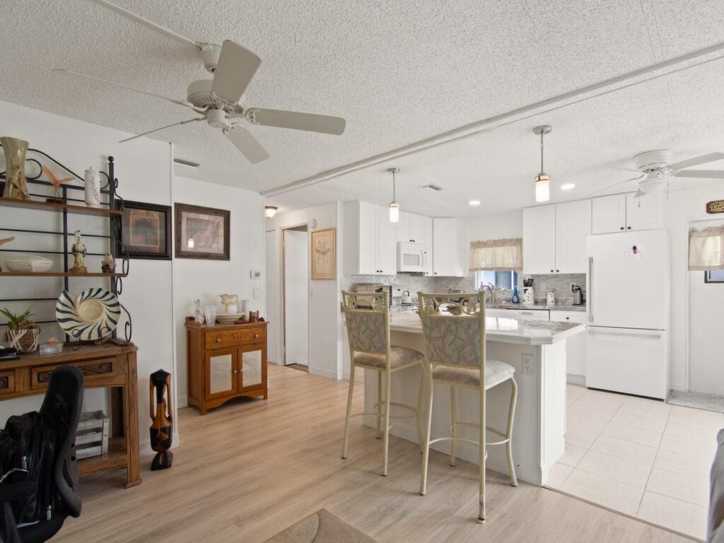 8 Brisa Lane, Port St. Lucie, FL 34952 — photo 3 of 31