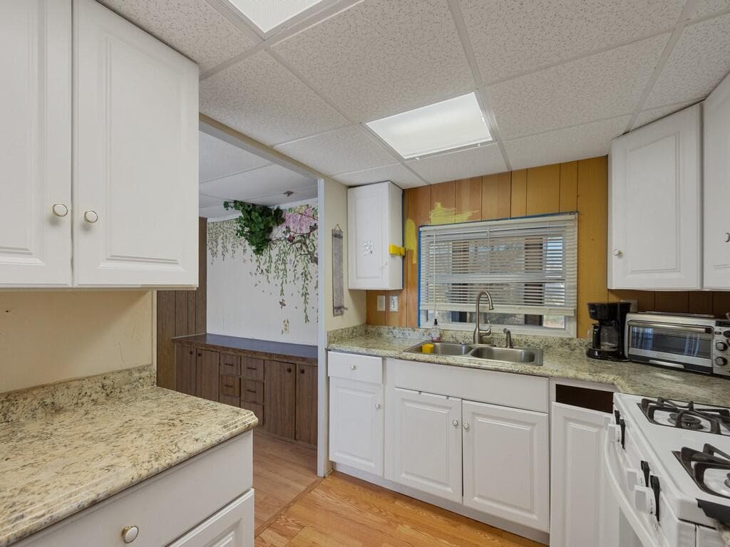 335 NE Tropicalia Lane, Jensen Beach, FL 34957 — photo 17 of 34