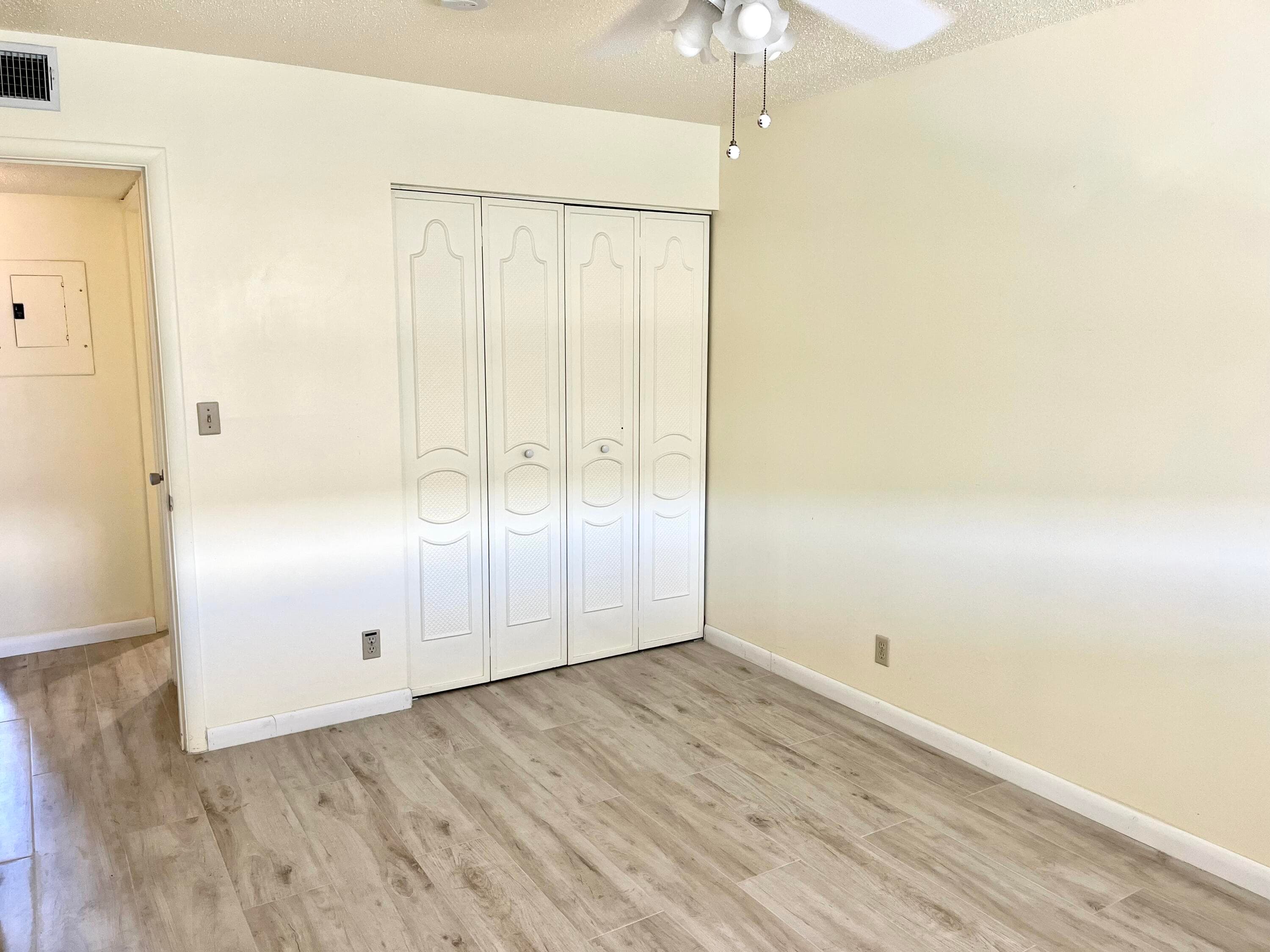 100 Doolen Court 112, North Palm Beach, FL 33408 — photo 8 of 20