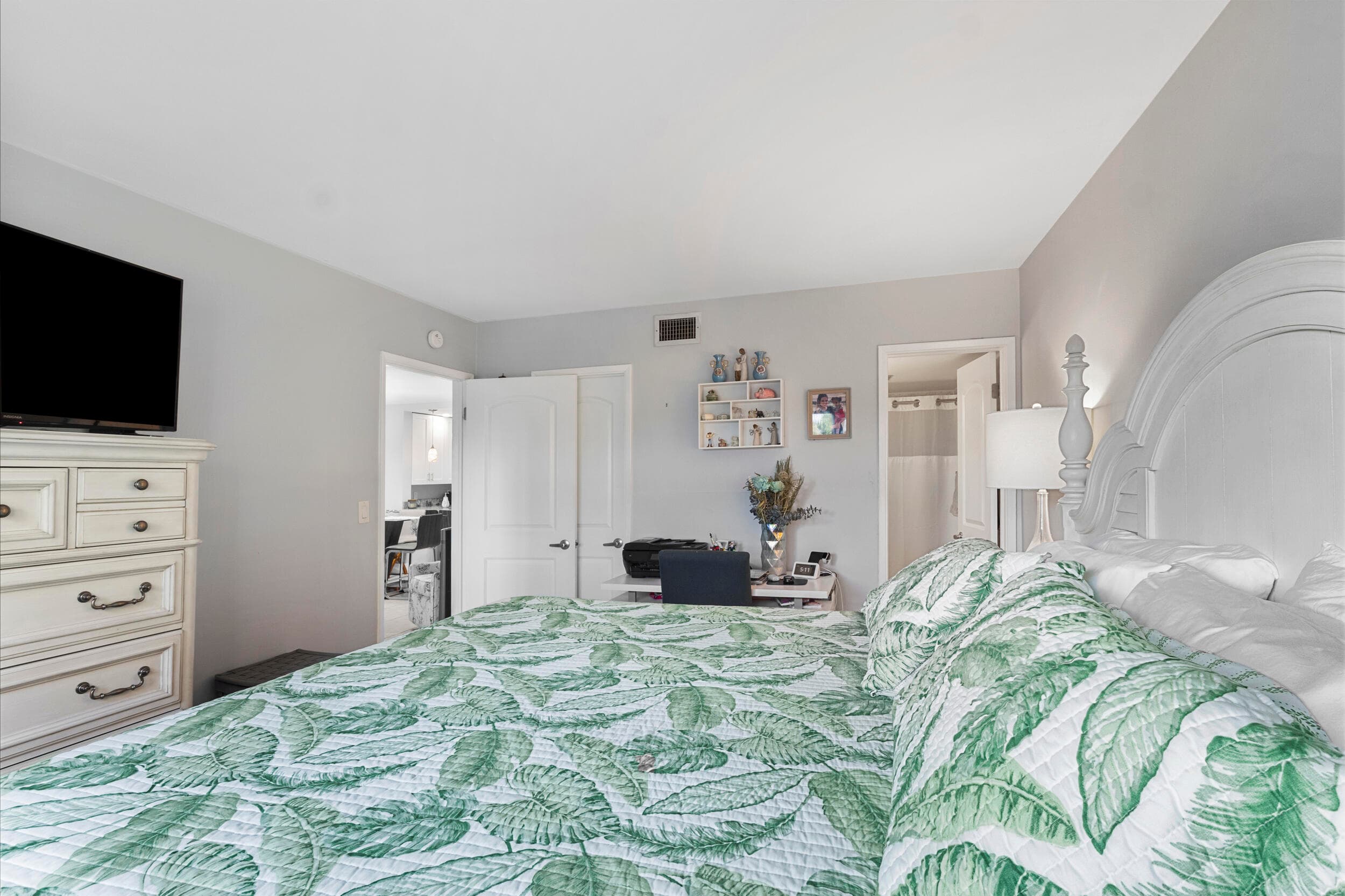 2350 NE 14th St Causeway 209, Pompano Beach, FL 33062 — photo 21 of 33