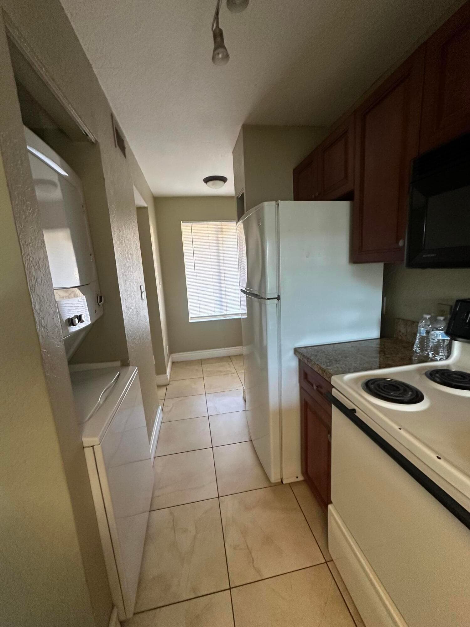 941 Coral Club Drive 941, Coral Springs, FL 33071 — photo 4 of 10