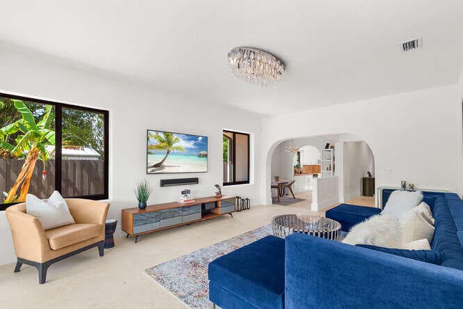 7820 Hawthorne Avenue, Miami Beach, FL 33141 — photo 3 of 52