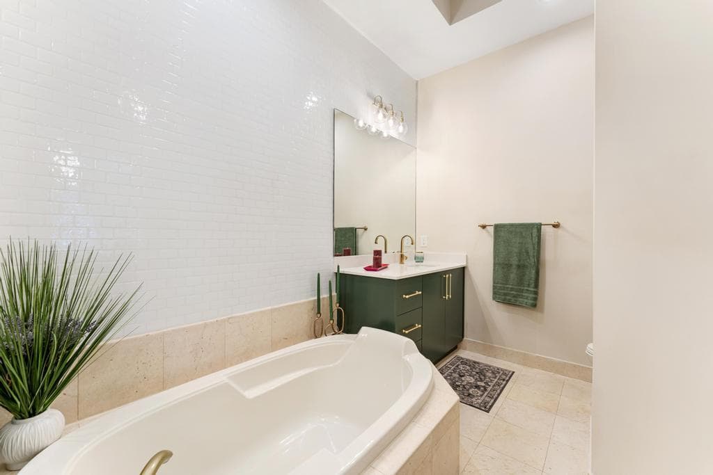 801 S Olive Avenue 413, West Palm Beach, FL 33401 — photo 35 of 43