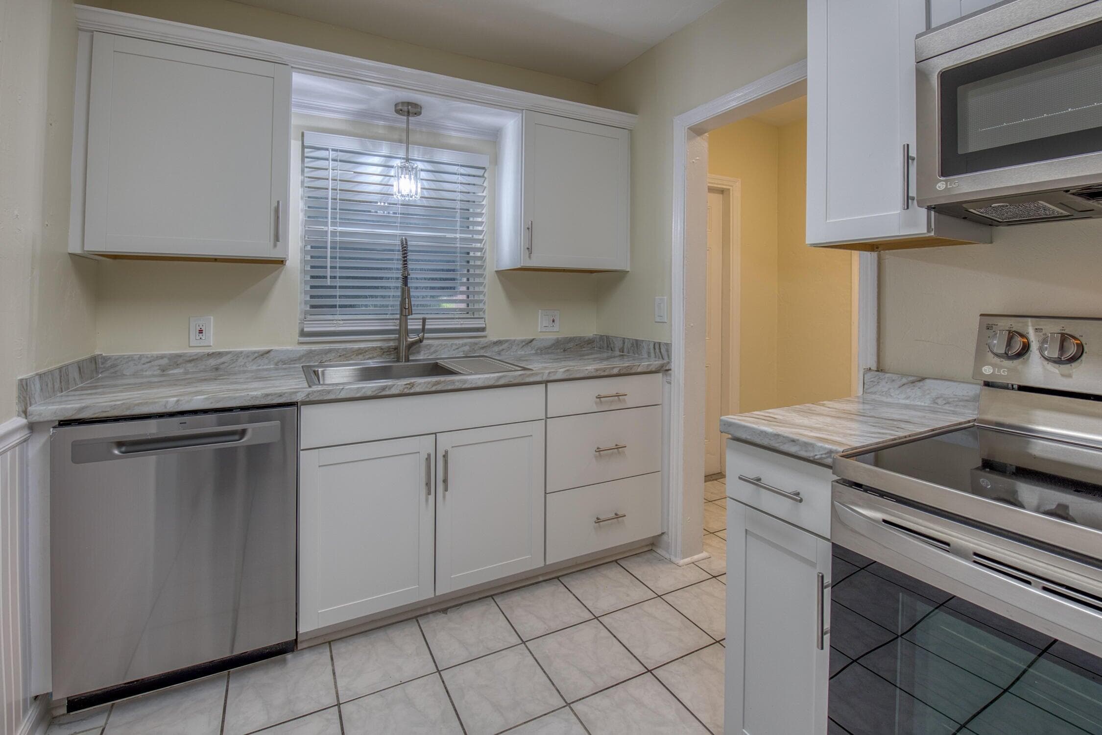 301 N Federal 5 And Attached Garage, Lake Worth Beach, FL 33460 — photo 5 of 26