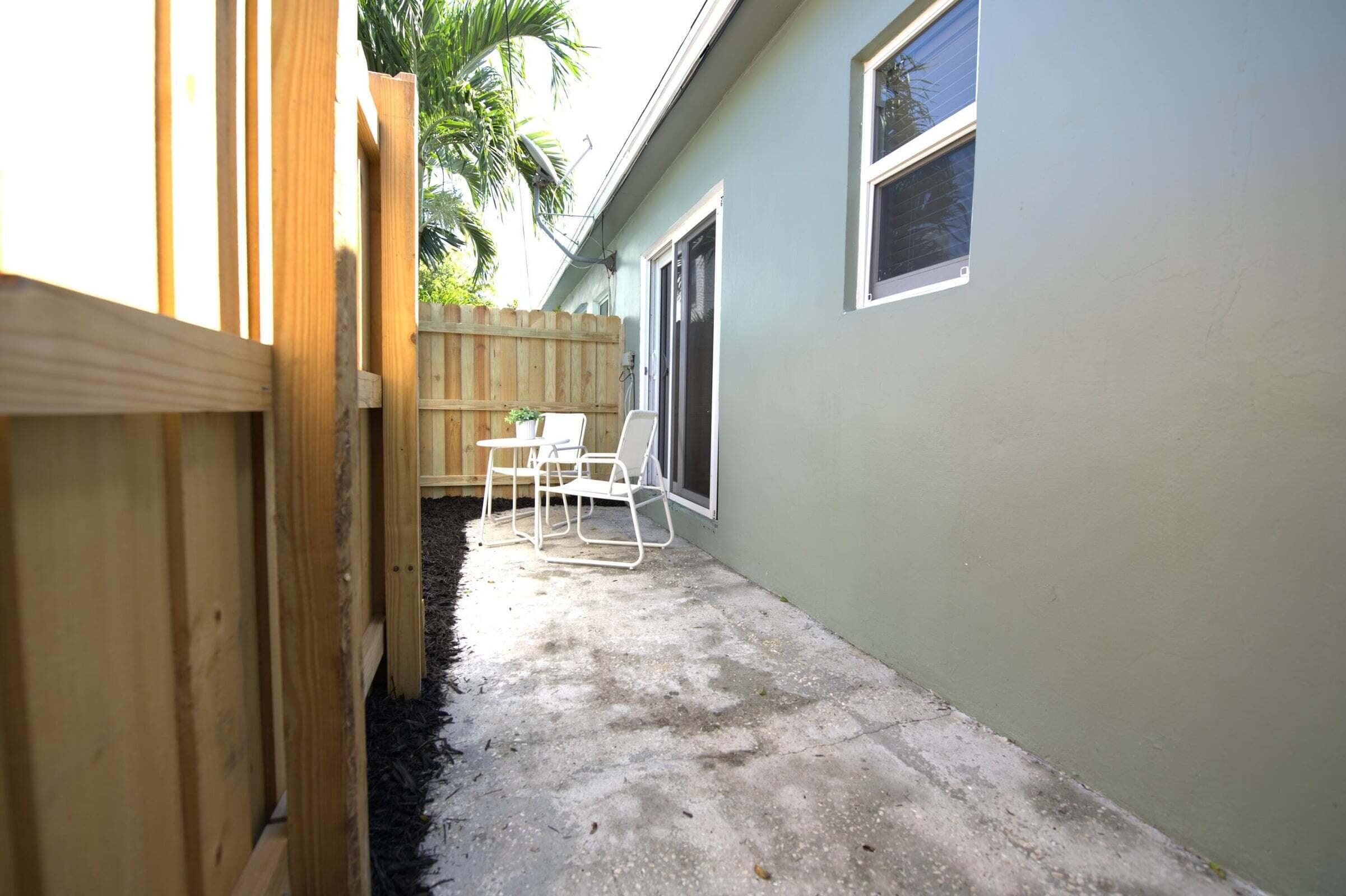 301 N Federal 5 And Attached Garage, Lake Worth Beach, FL 33460 — photo 24 of 26