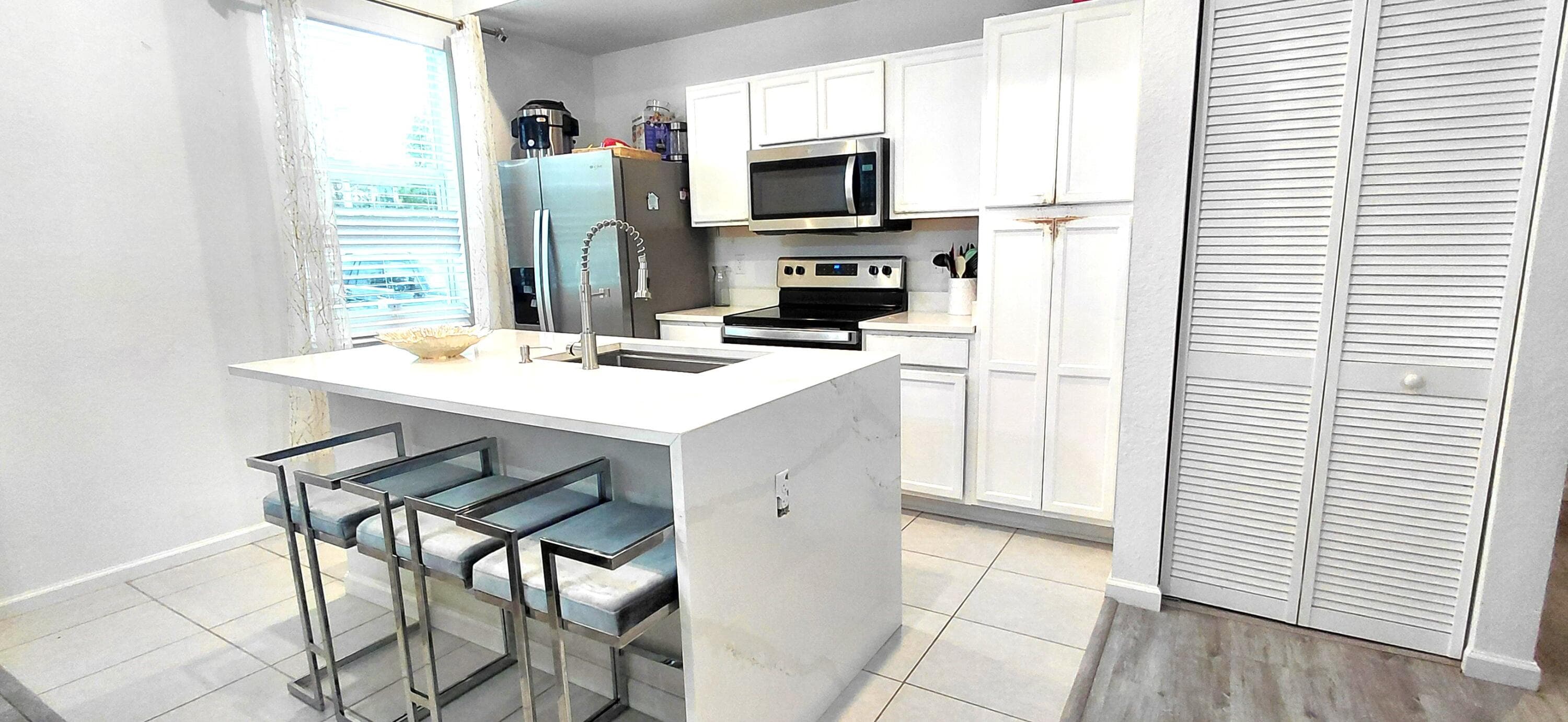 8878 Lake Worth Road 111, Lake Worth, FL 33467 — photo 3 of 13