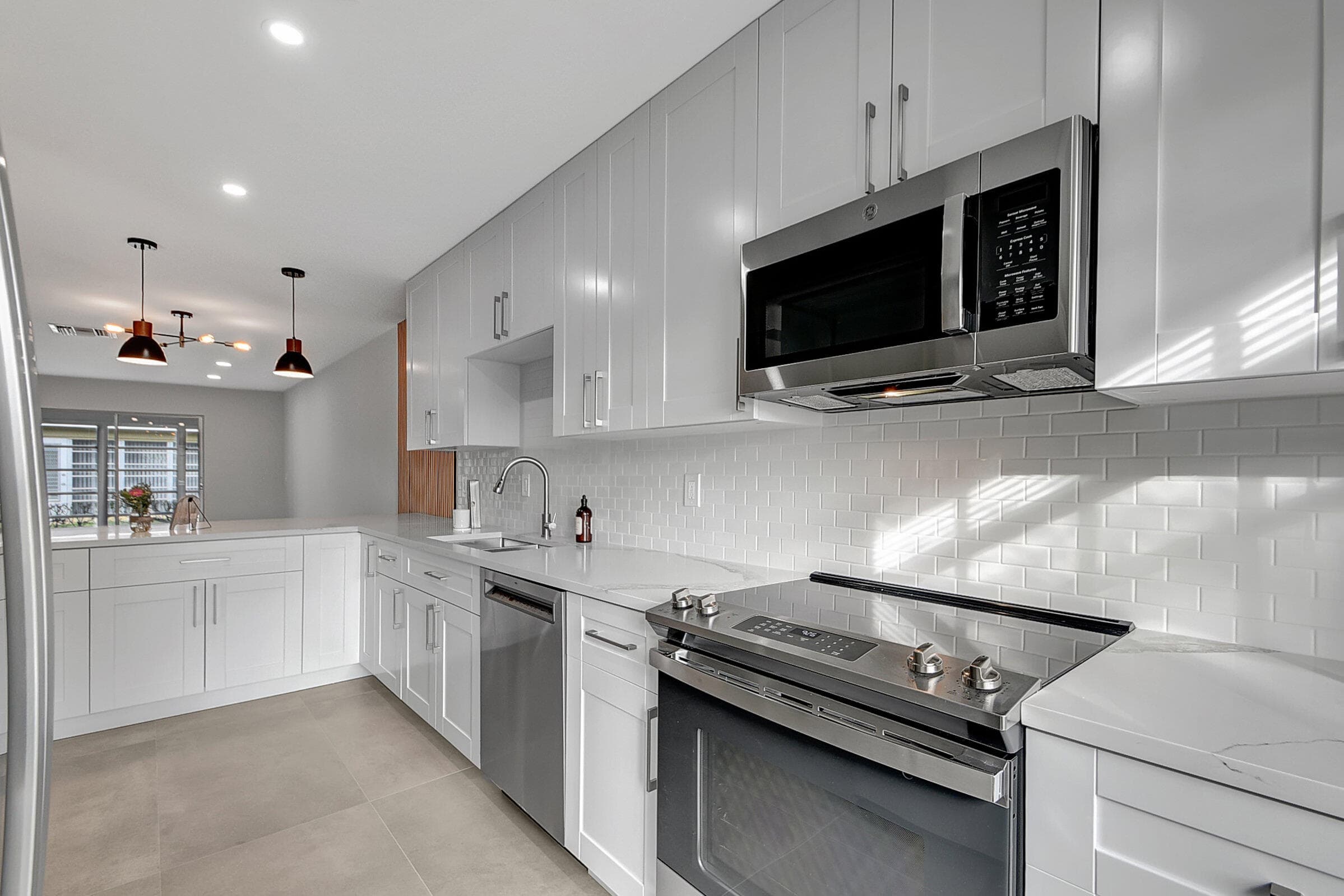 13602 Via Flora Apt C, Delray Beach, FL 33484 — photo 4 of 10