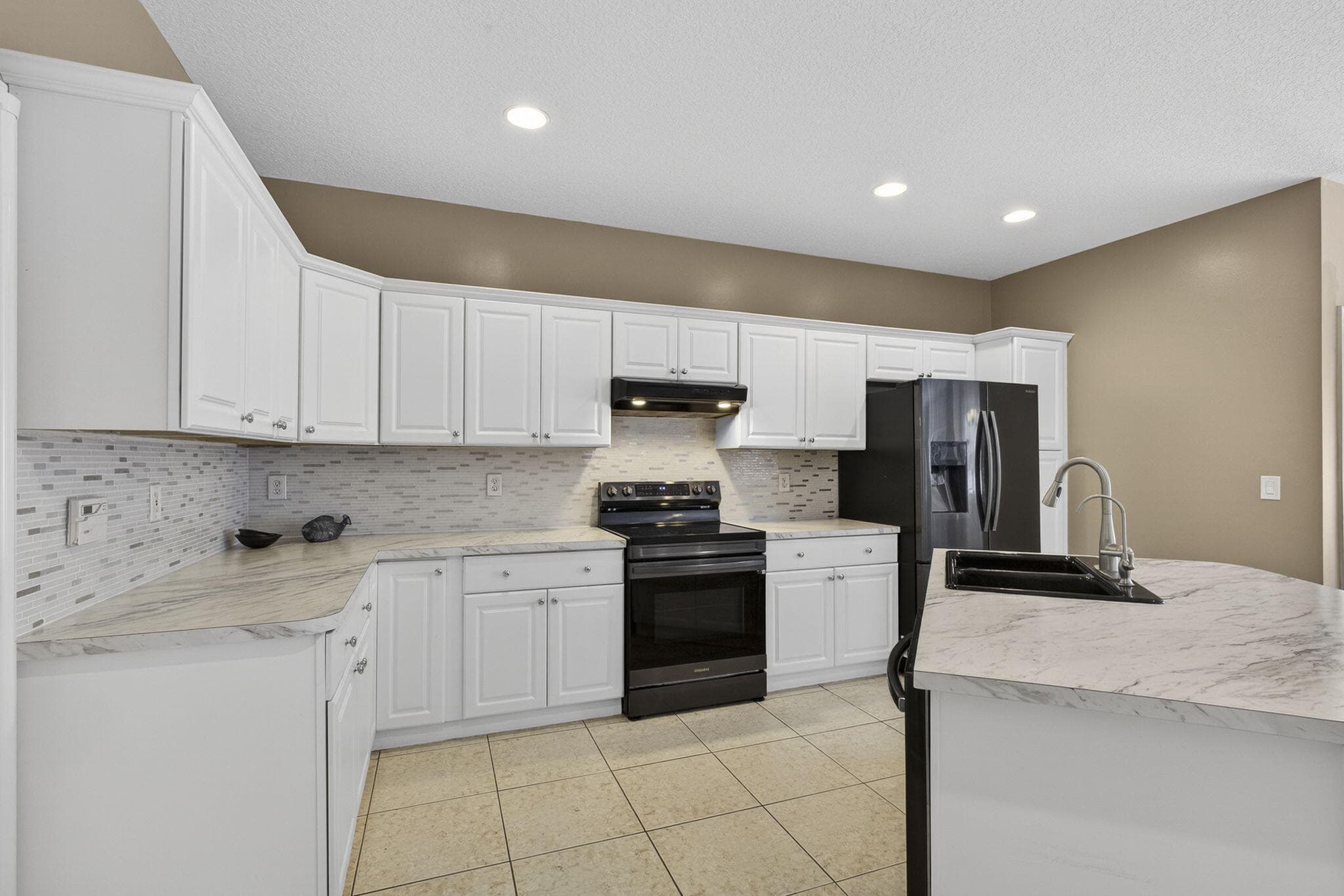 123 Fernwood Crescent, Royal Palm Beach, FL 33411 — photo 17 of 65