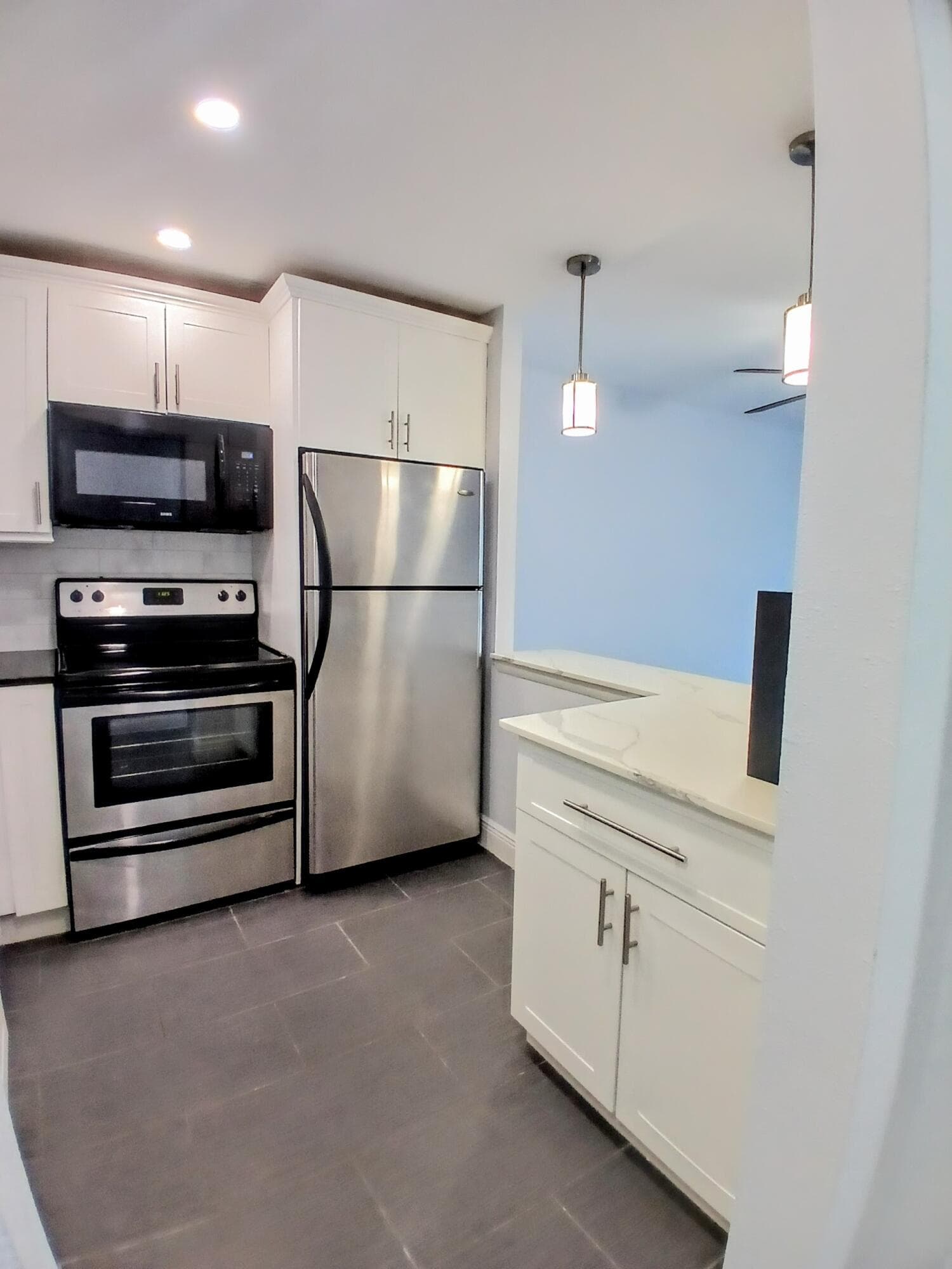 1830 Embassy Drive 303, West Palm Beach, FL 33401 — photo 4 of 20