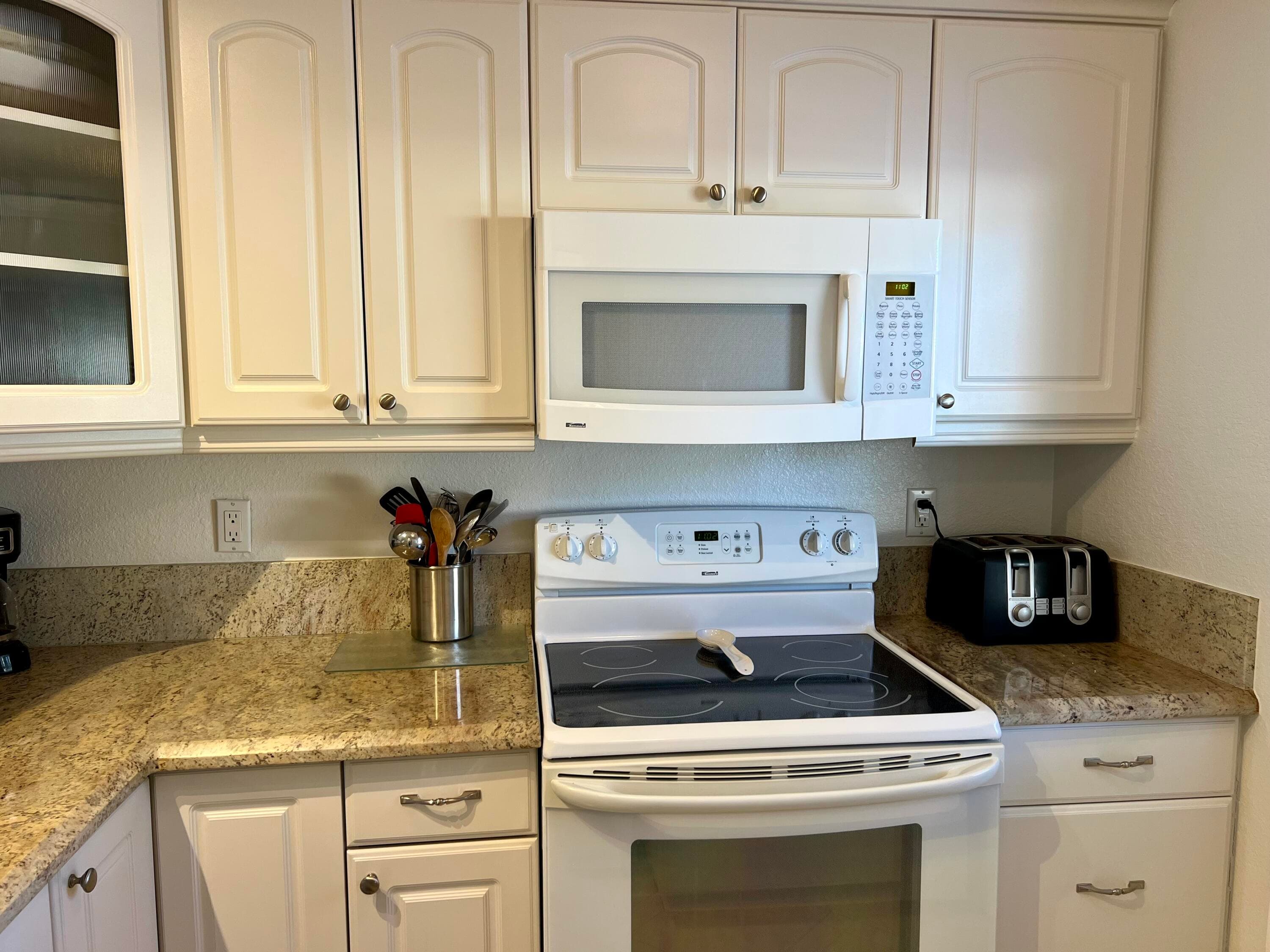 5151 W Oakland Park Boulevard 110, Lauderdale Lakes, FL 33313 — photo 9 of 50