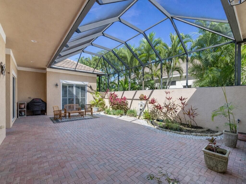 1208 Riverwind Circle, Vero Beach, FL 32967 — photo 2 of 47