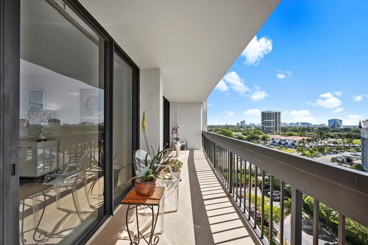 2400 Presidential Way 1005, West Palm Beach, FL 33401 — photo 10 of 38