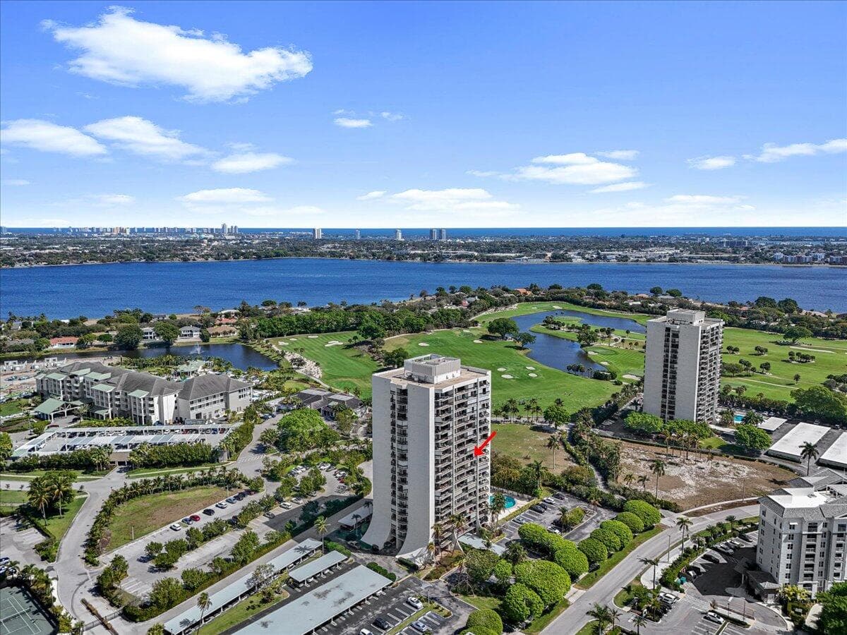 2400 Presidential Way 1005, West Palm Beach, FL 33401 — photo 32 of 38