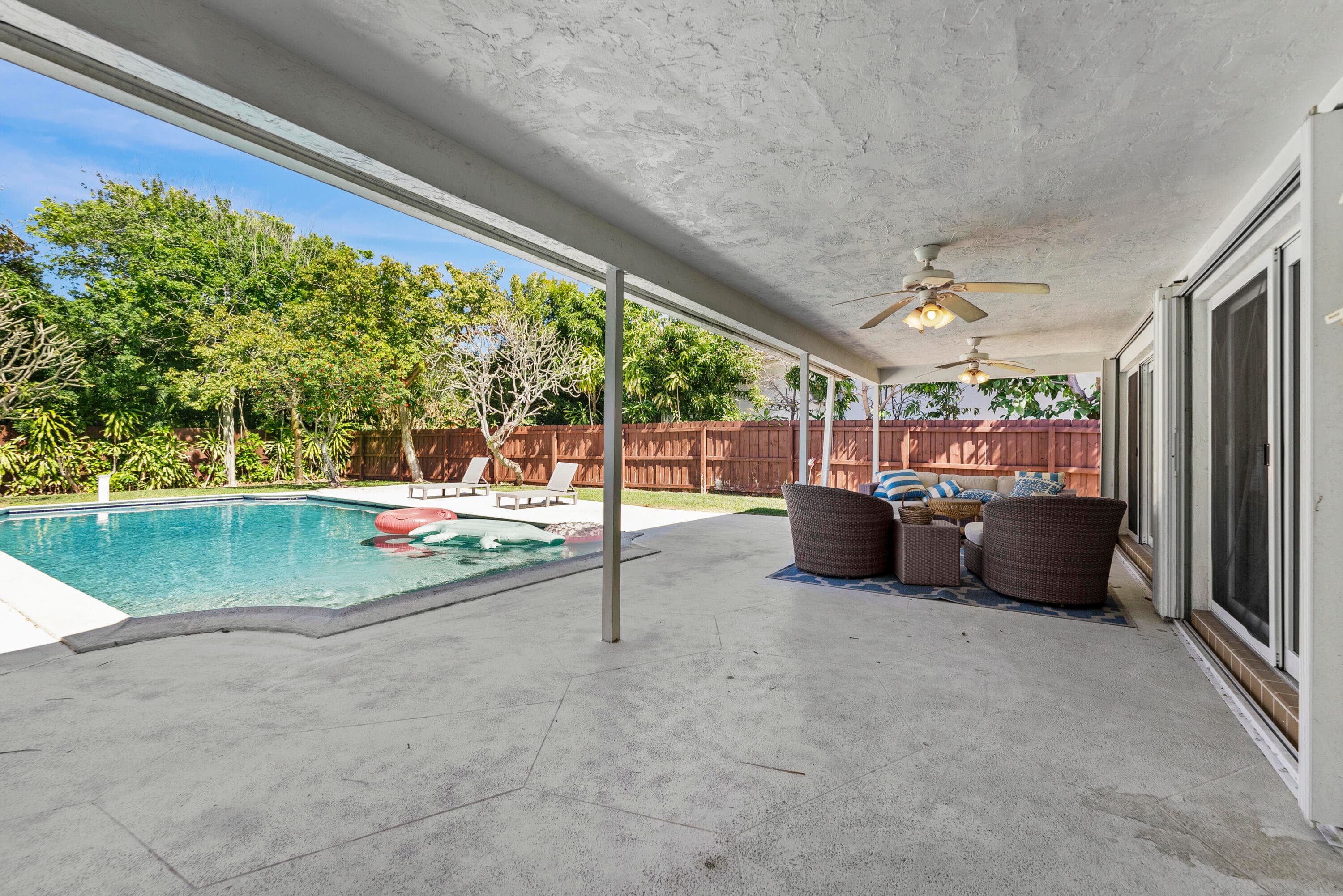 401 NE 10th Ter Terrace, Boca Raton, FL 33432 — photo 30 of 46