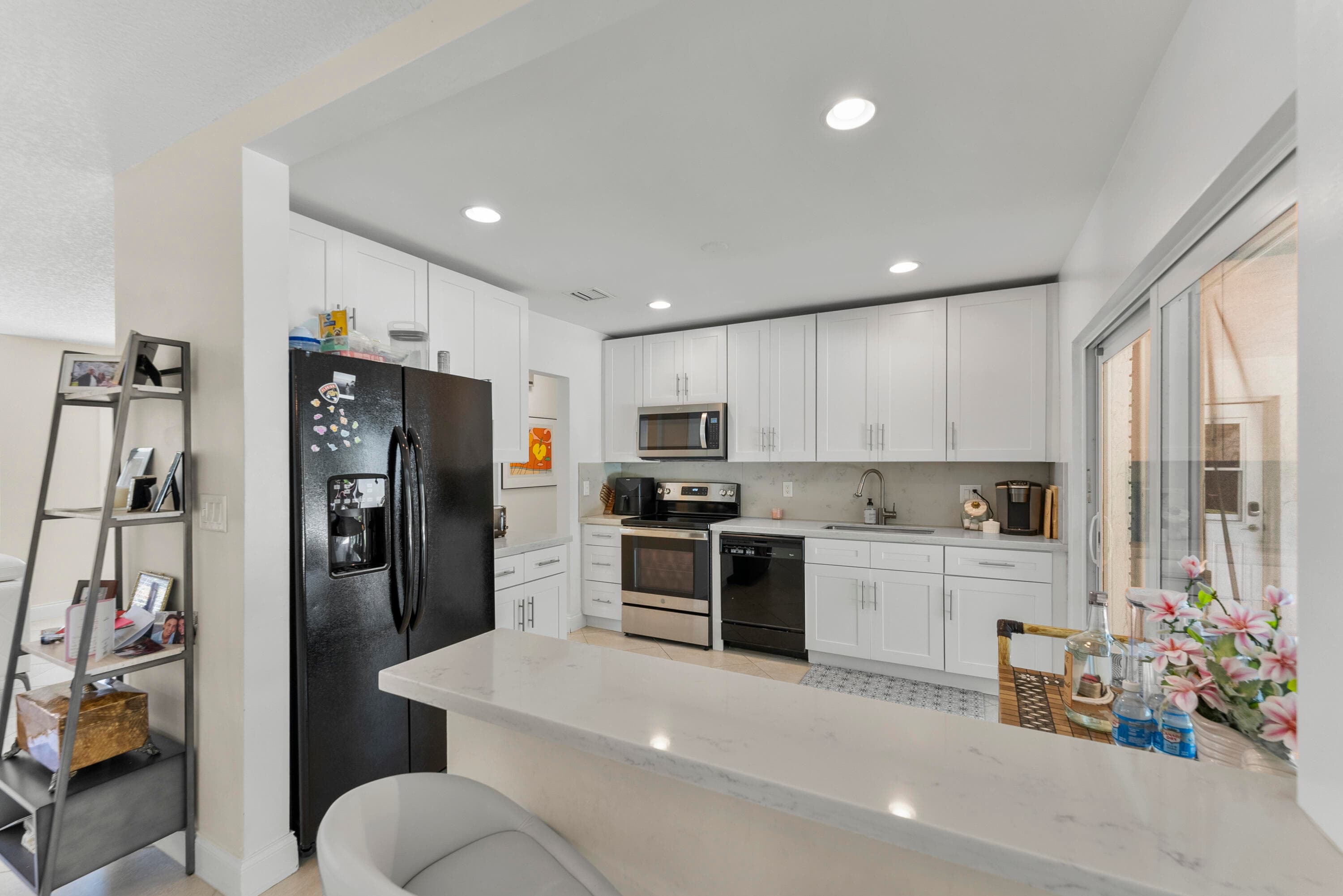 401 NE 10th Ter Terrace, Boca Raton, FL 33432 — photo 15 of 46
