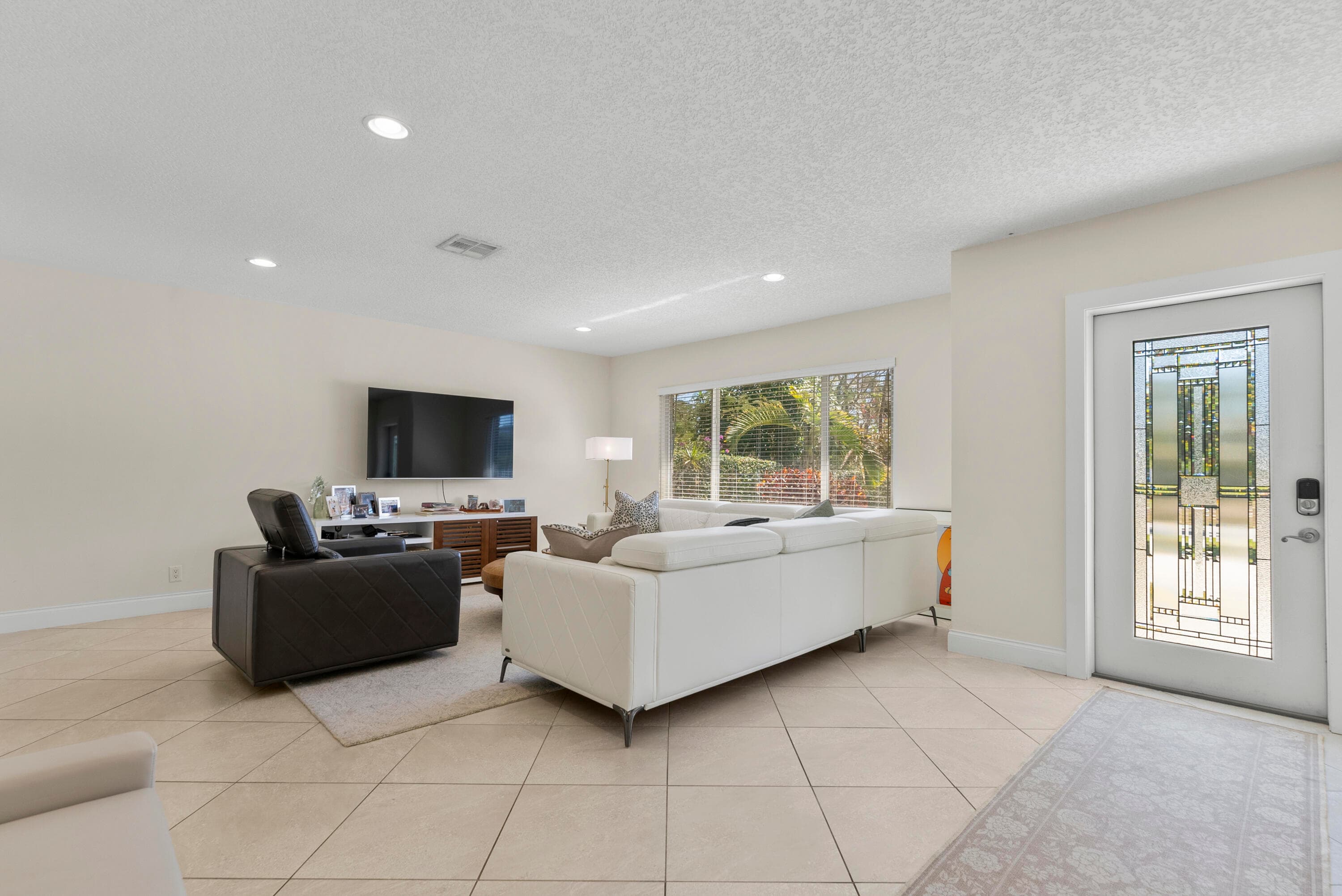 401 NE 10th Ter Terrace, Boca Raton, FL 33432 — photo 8 of 46