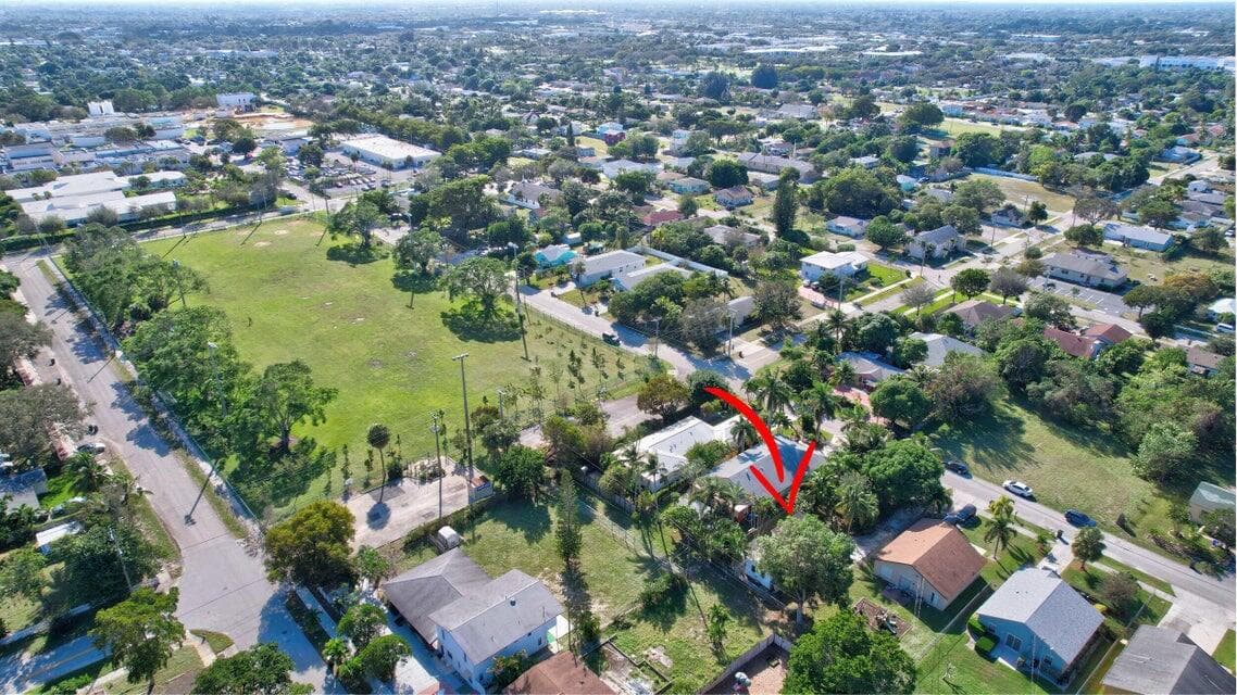 237 SW 3rd Avenue, Delray Beach, FL 33444 — photo 32 of 37