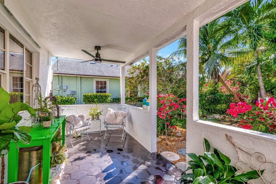 237 SW 3rd Avenue, Delray Beach, FL 33444 — photo 6 of 37