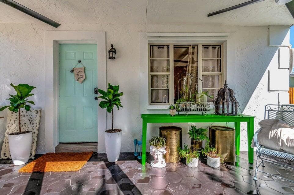 237 SW 3rd Avenue, Delray Beach, FL 33444 — photo 4 of 37