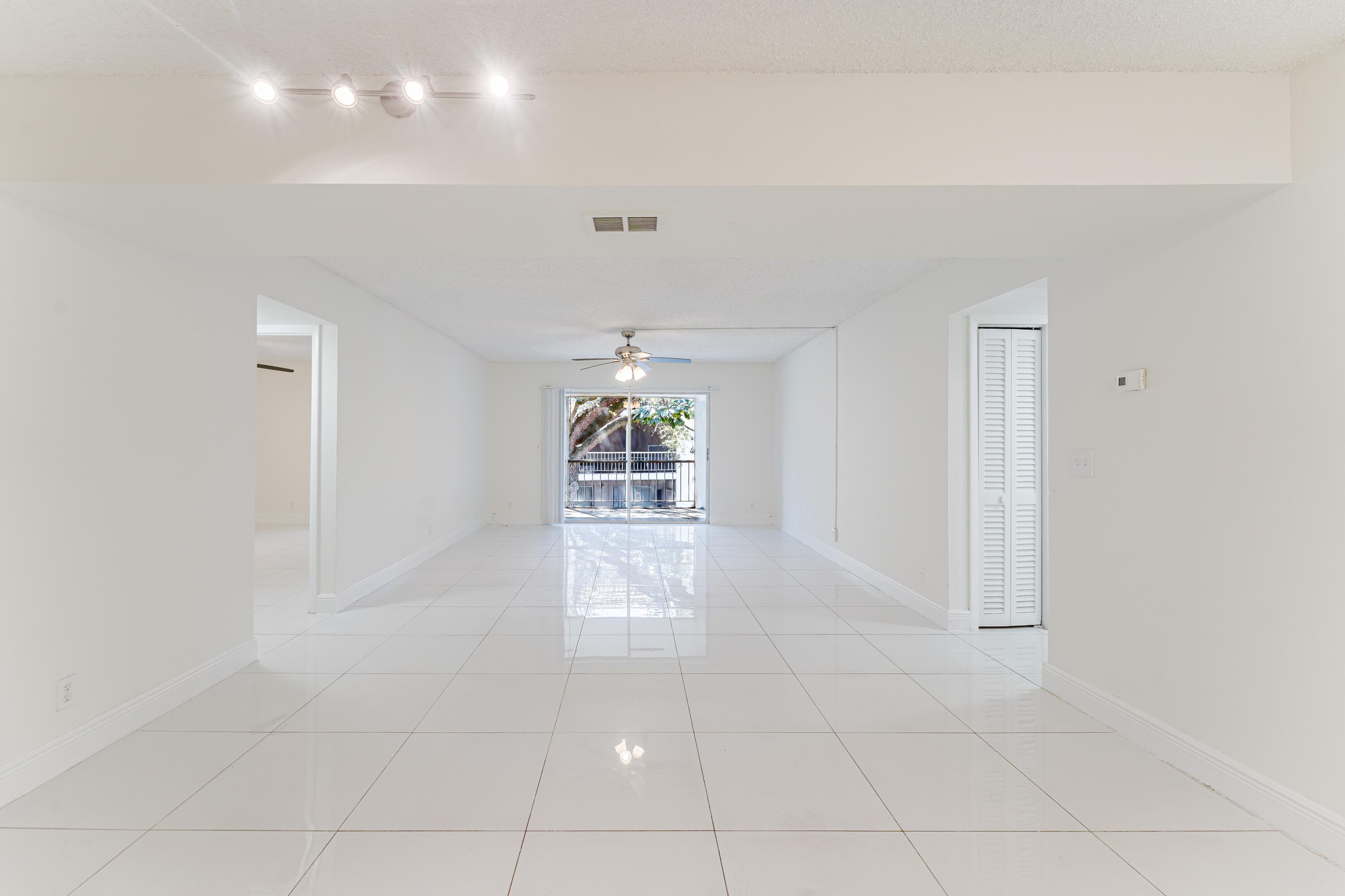 606 NW 13th Street 23, Boca Raton, FL 33486 — photo 5 of 37