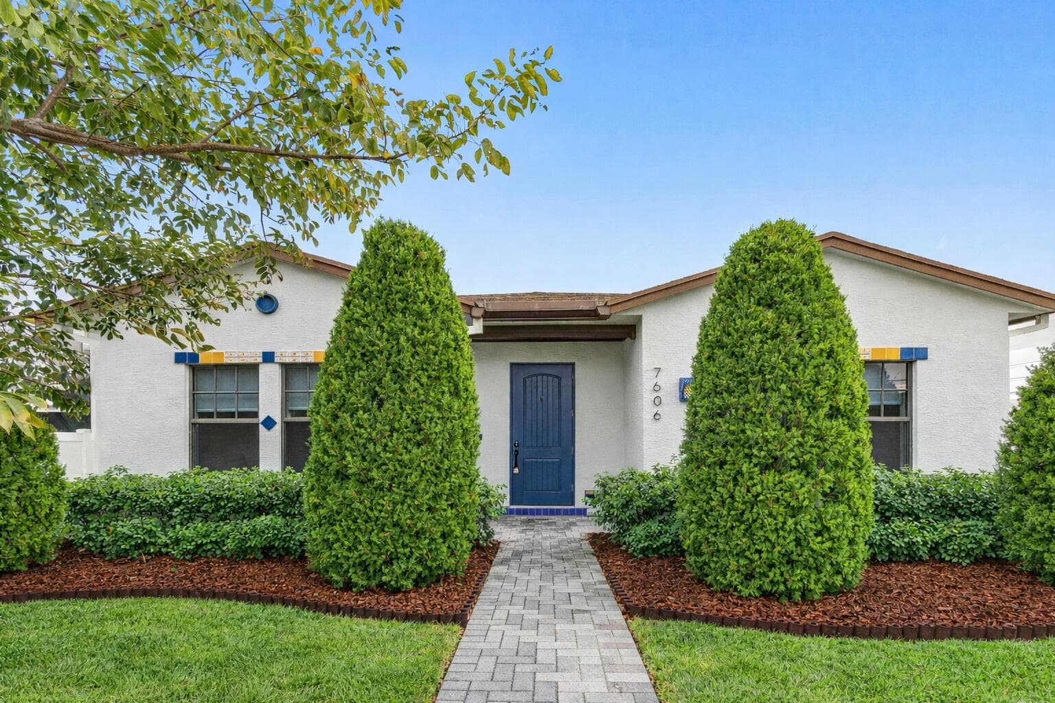 7606 S Olive Avenue, West Palm Beach, FL 33405 — photo 4 of 30