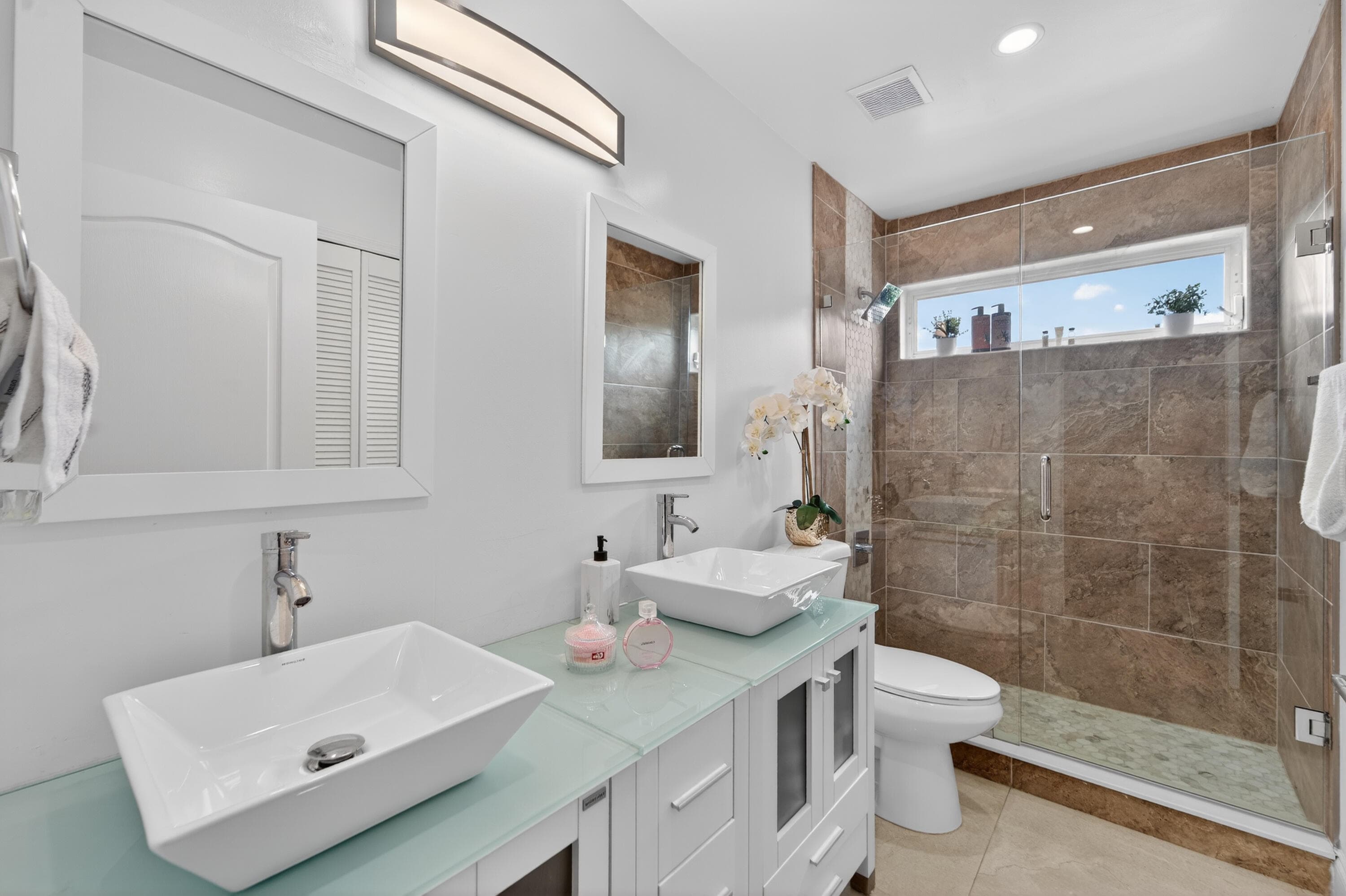 200 Trails End, West Palm Beach, FL 33413 — photo 16 of 39