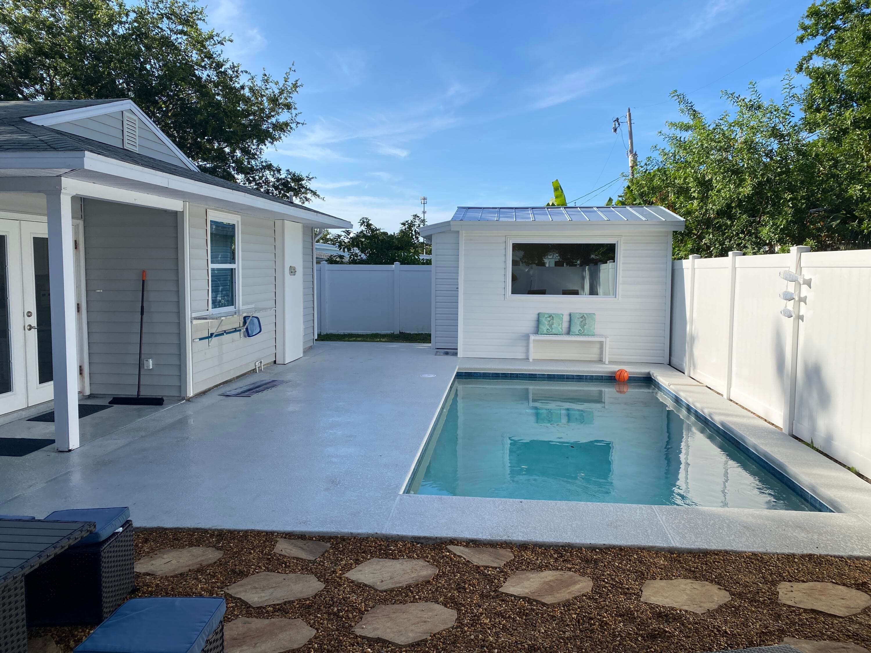 1510 3rd Court, Vero Beach, FL 32960 — photo 2 of 37