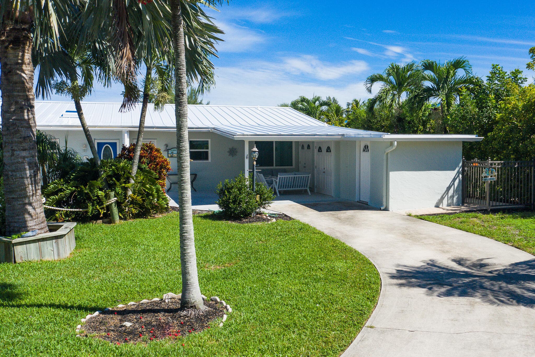 18 Aqua Ra Drive, Jensen Beach, FL 34957 — photo 4 of 36