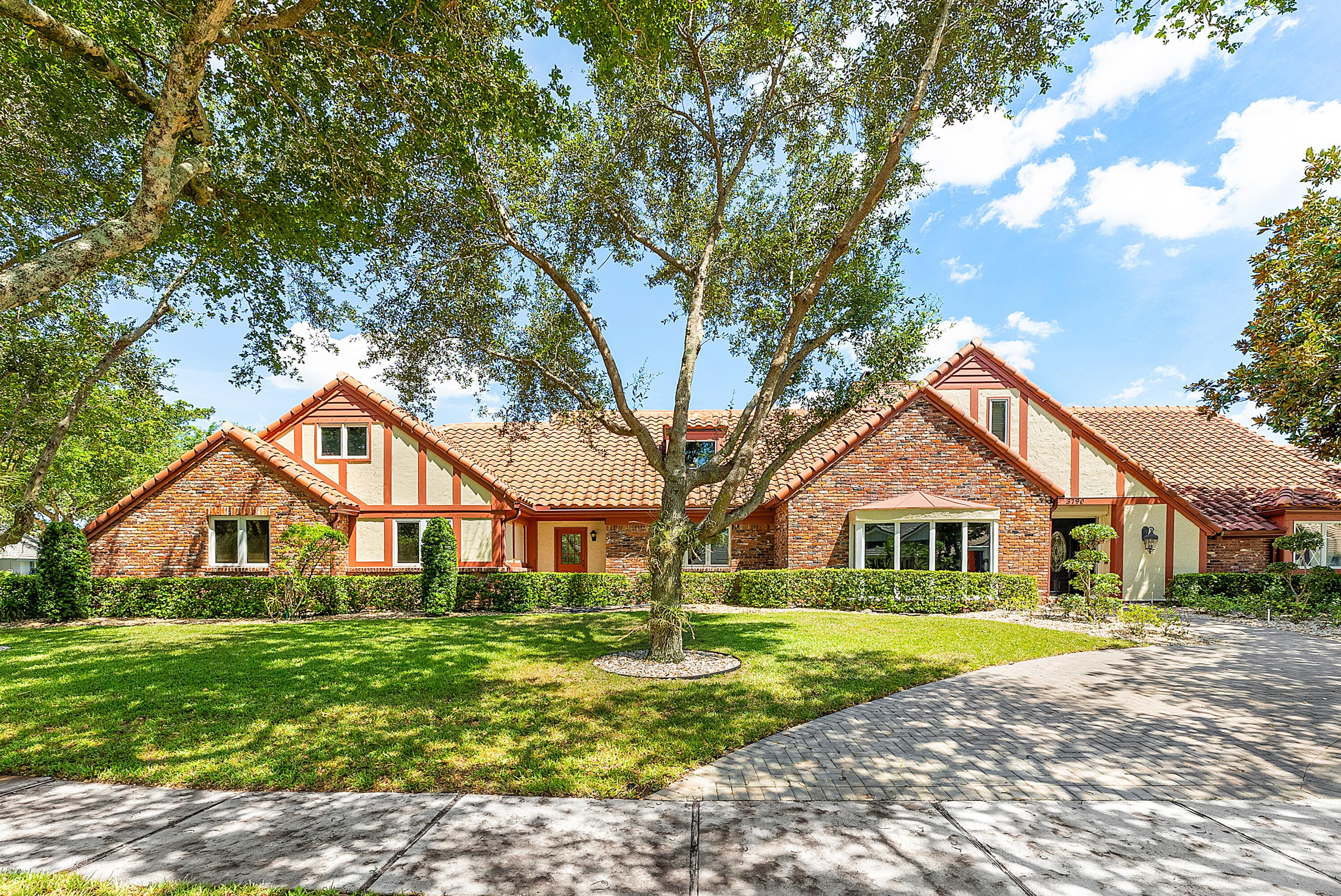 3790 Kings Way, Boca Raton, FL 33434 — photo 1 of 91