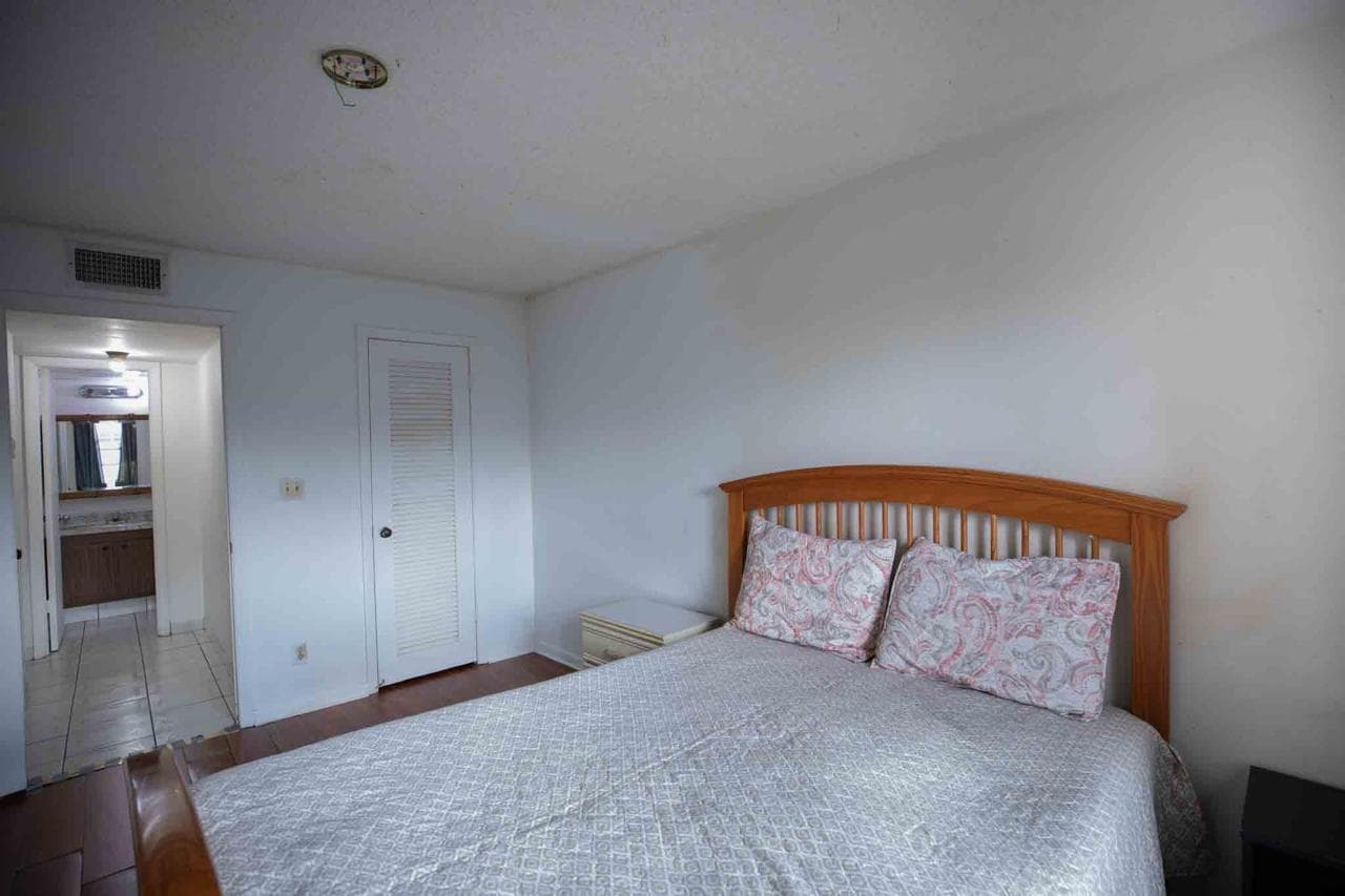 9041 Sunrise Lakes Boulevard 111, Sunrise, FL 33322 — photo 14 of 18