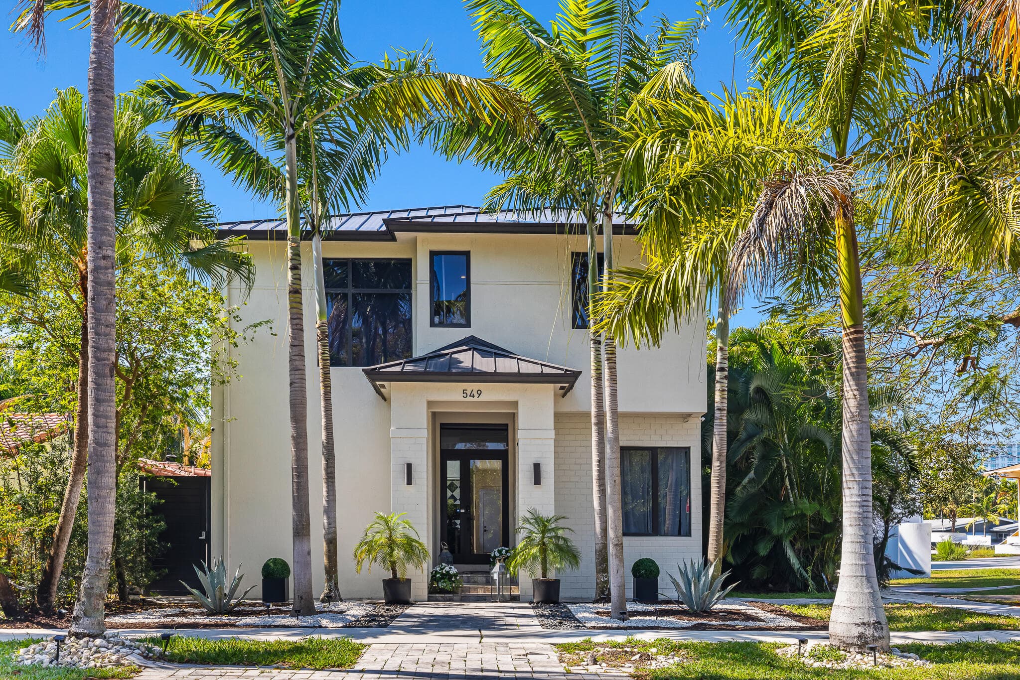 549 NE 10th Avenue, Fort Lauderdale, FL 33301 — photo 1 of 71