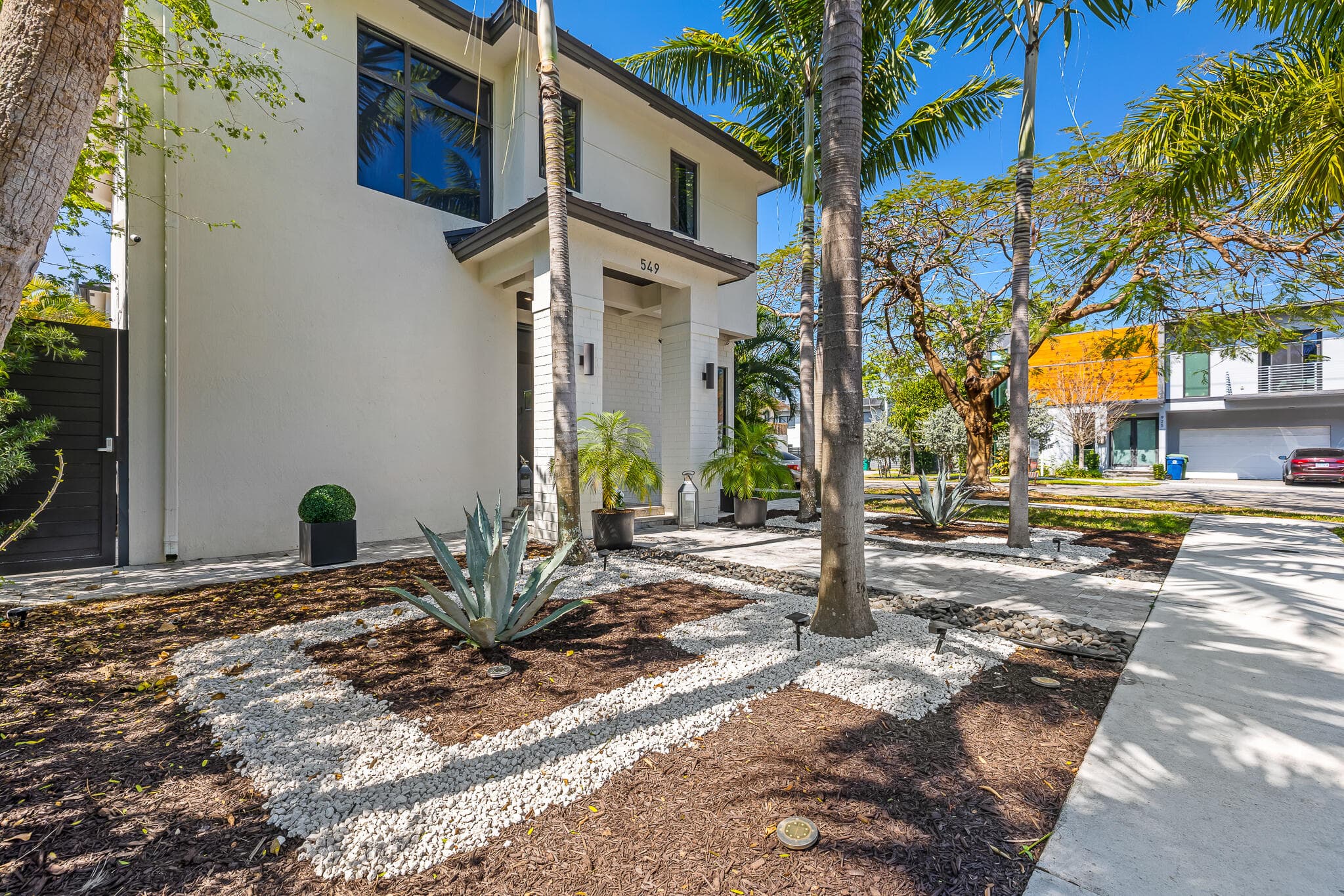 549 NE 10th Avenue, Fort Lauderdale, FL 33301 — photo 3 of 71