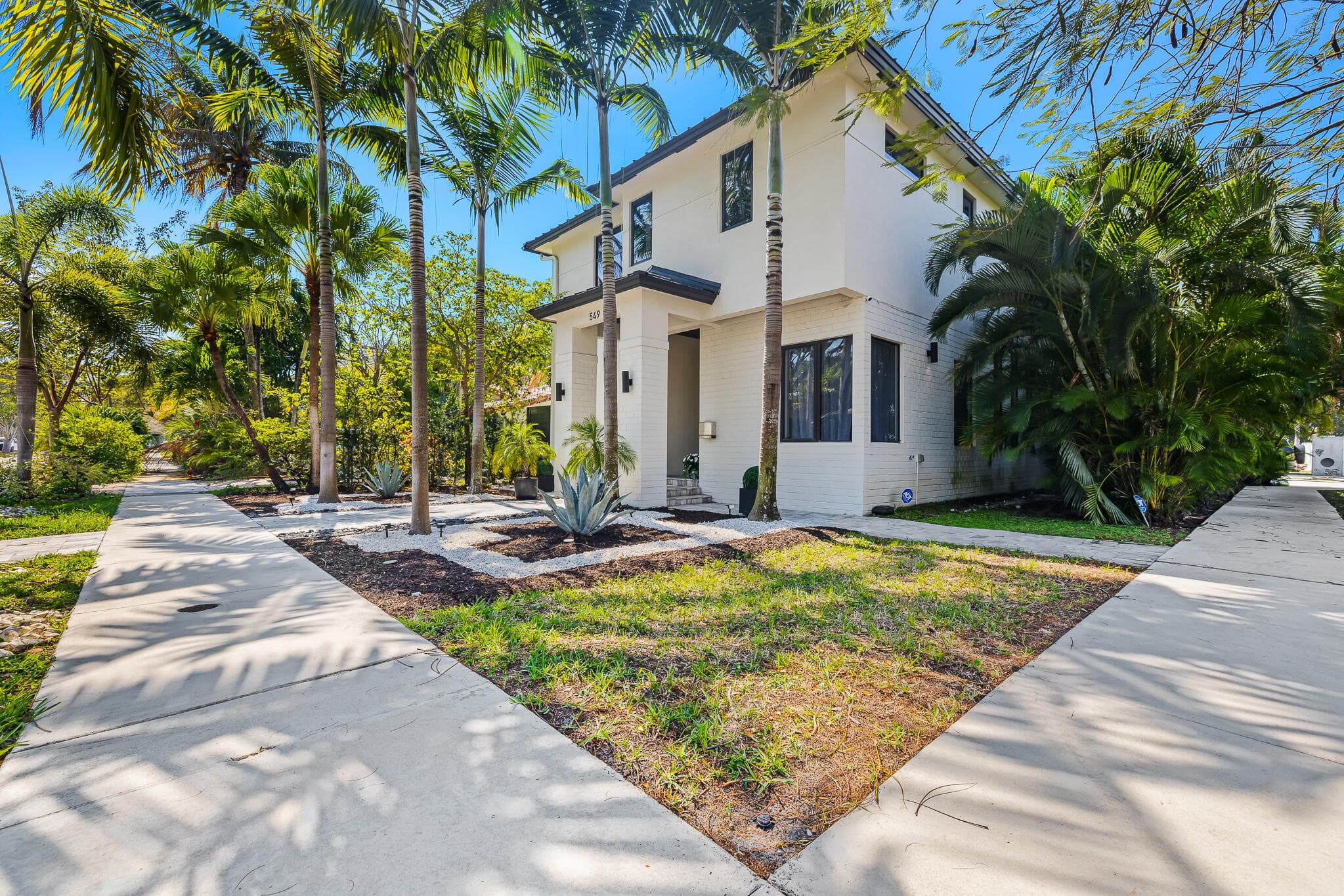 549 NE 10th Avenue, Fort Lauderdale, FL 33301 — photo 2 of 71