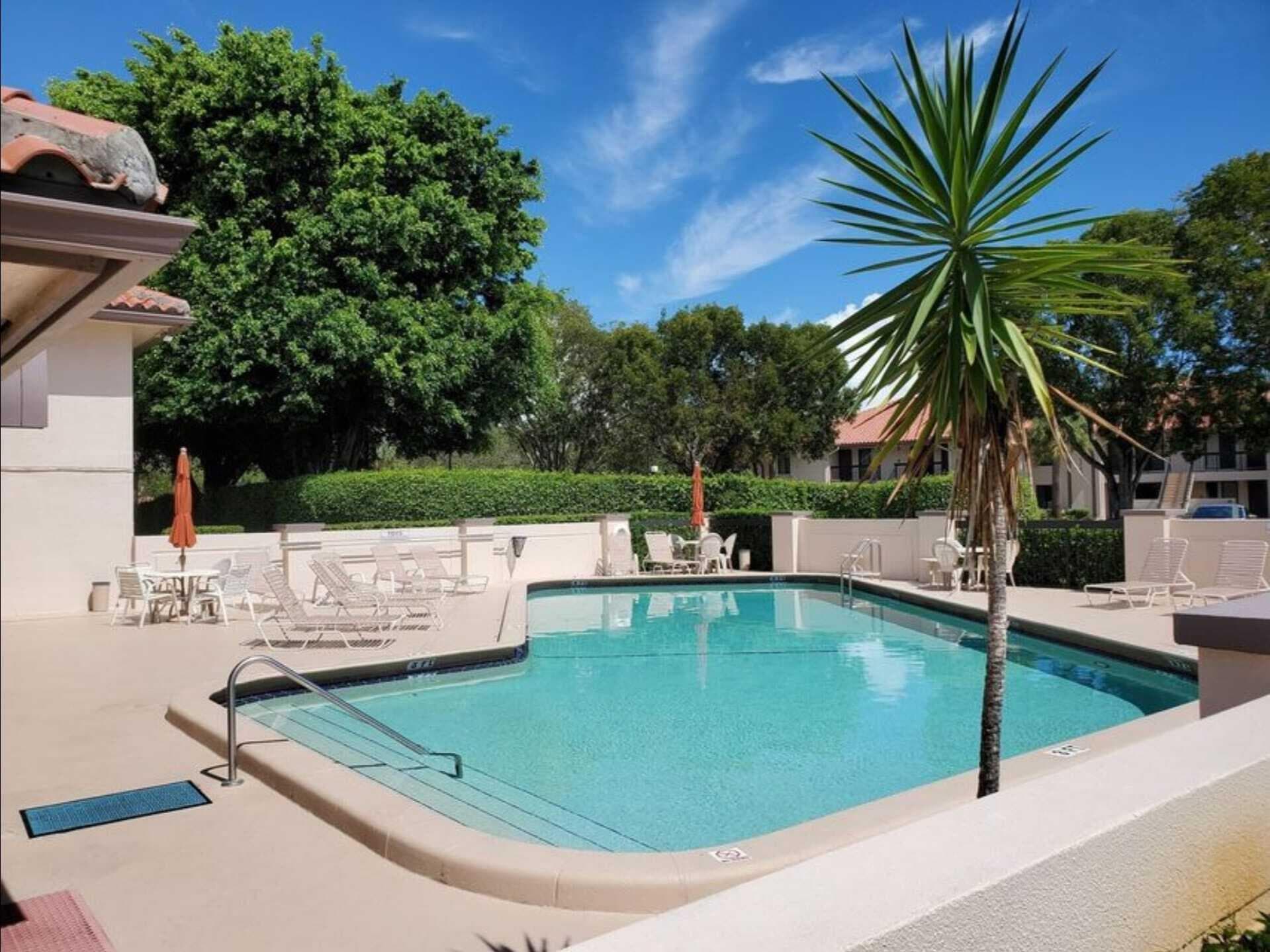 300 E Club Circle 201, Boca Raton, FL 33487 — photo 6 of 8