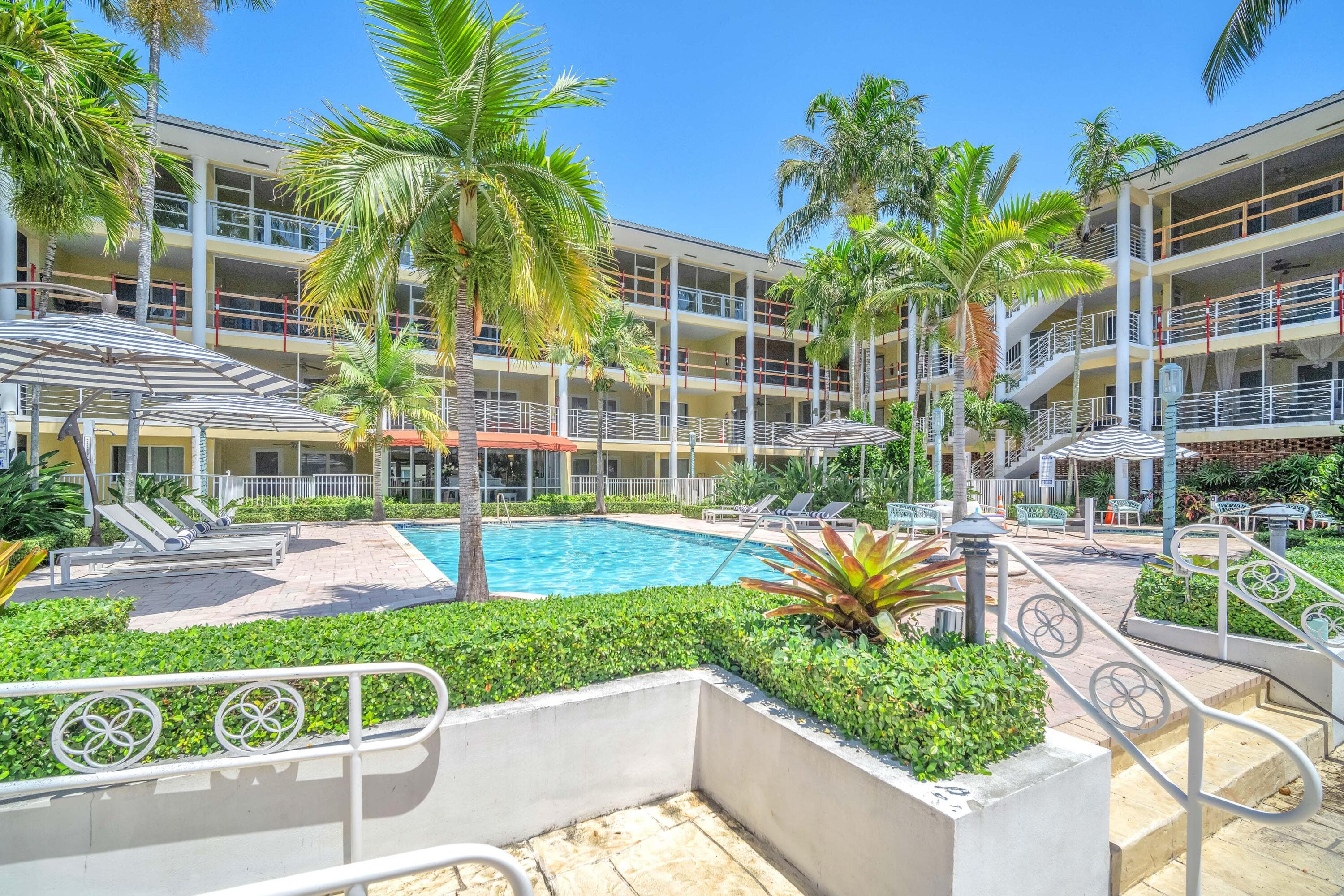 1015 Spanish River Road, Boca Raton, FL 33432 — photo 21 of 28