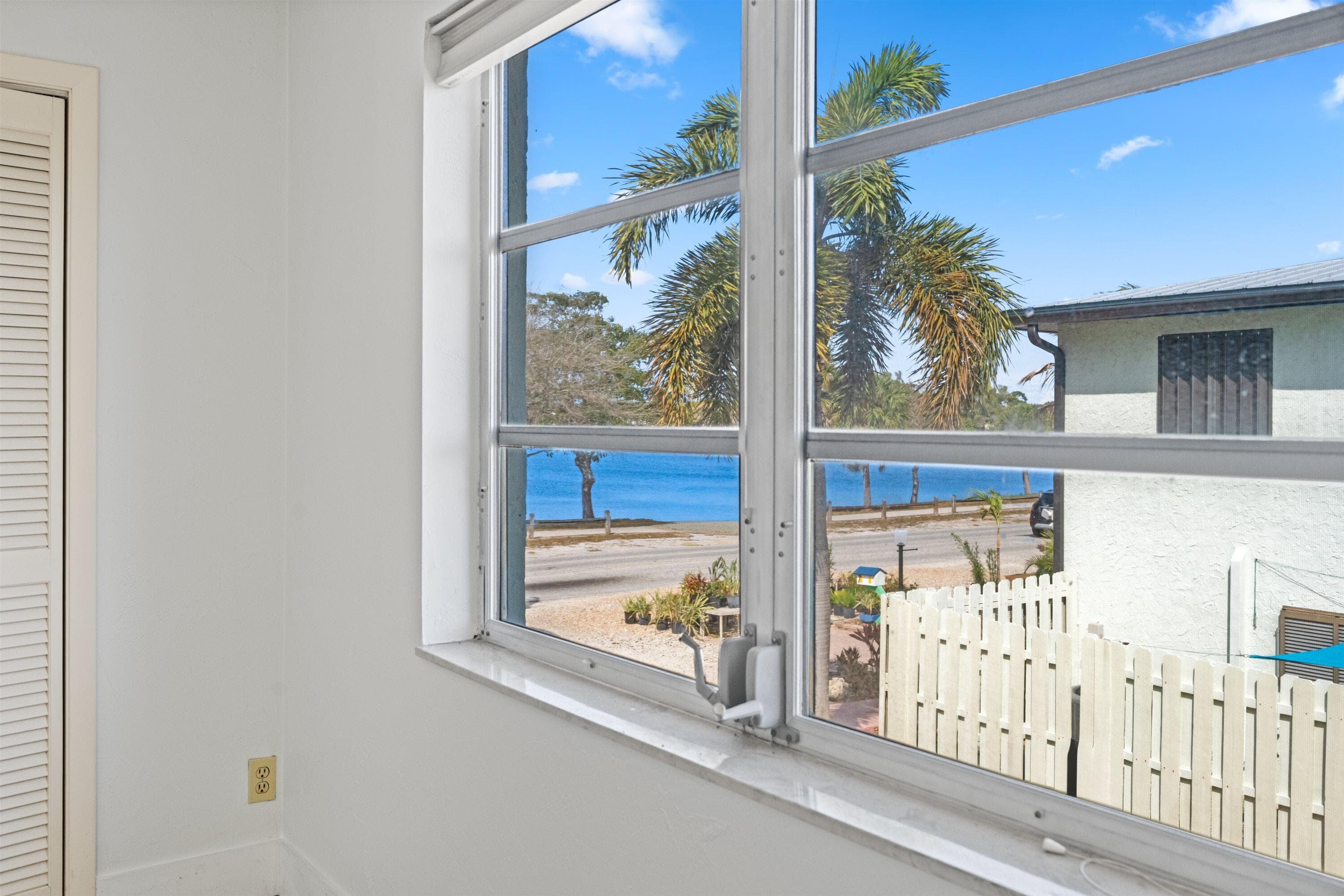 5160 Lake Osborne Drive, Lake Worth, FL 33461 — photo 17 of 36
