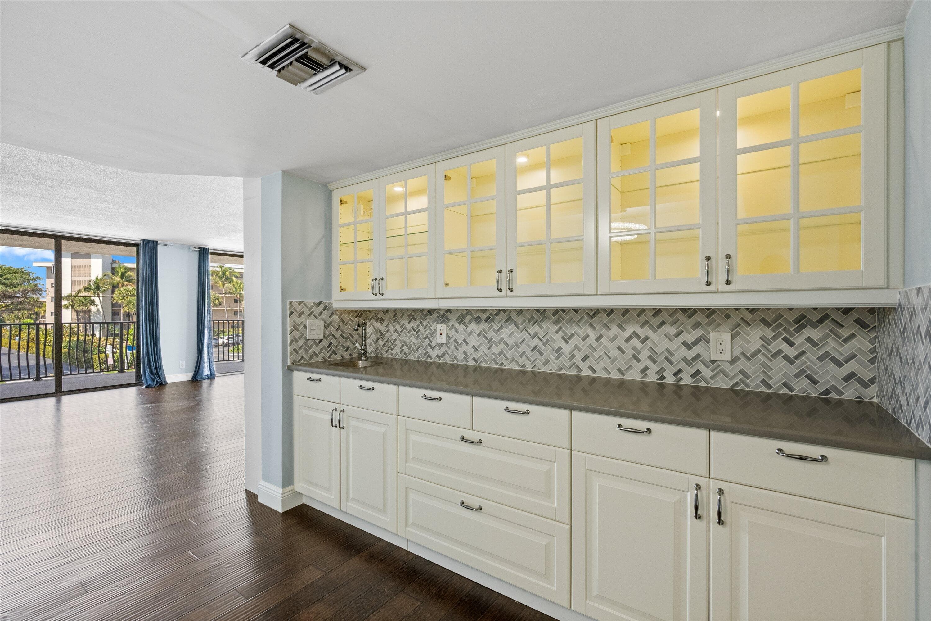4000 S Ocean Boulevard 103, South Palm Beach, FL 33480 — photo 9 of 35