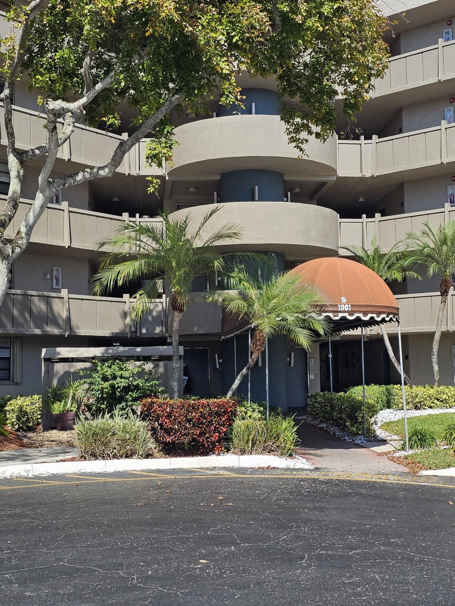 1001 Colony Point Circle 417, Pembroke Pines, FL 33026 — photo 4 of 39