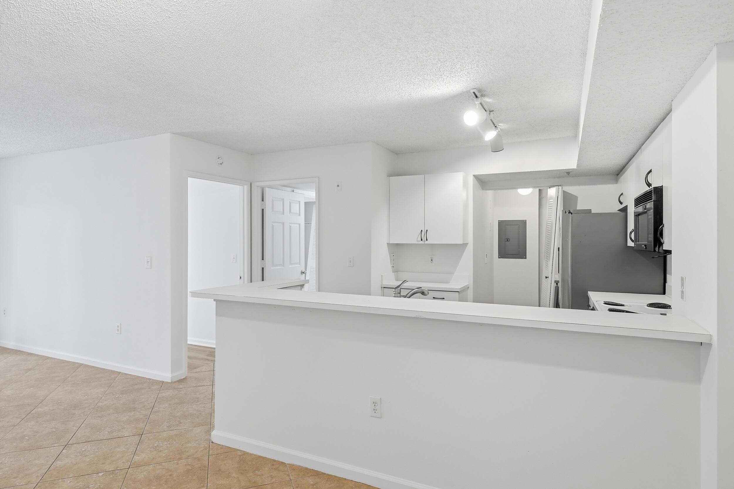 278 Village Boulevard 8106, Tequesta, FL 33469 — photo 11 of 38