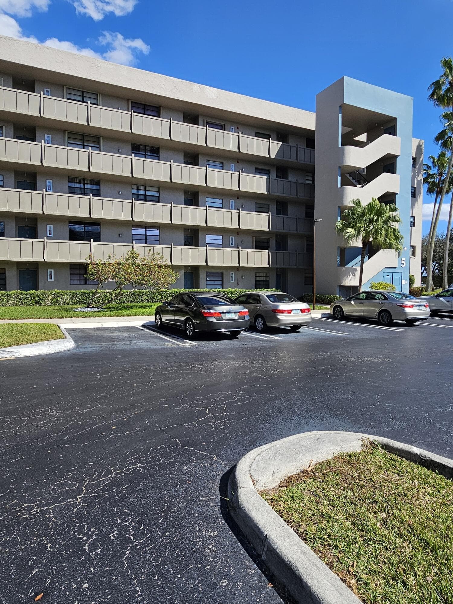 1001 Colony Point Circle 417, Pembroke Pines, FL 33026 — photo 31 of 39