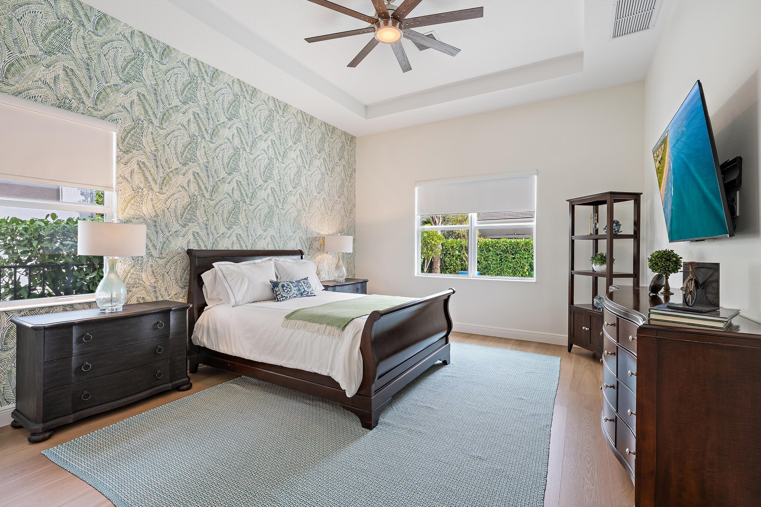 10038 Regency Way, Palm Beach Gardens, FL 33412 — photo 7 of 48