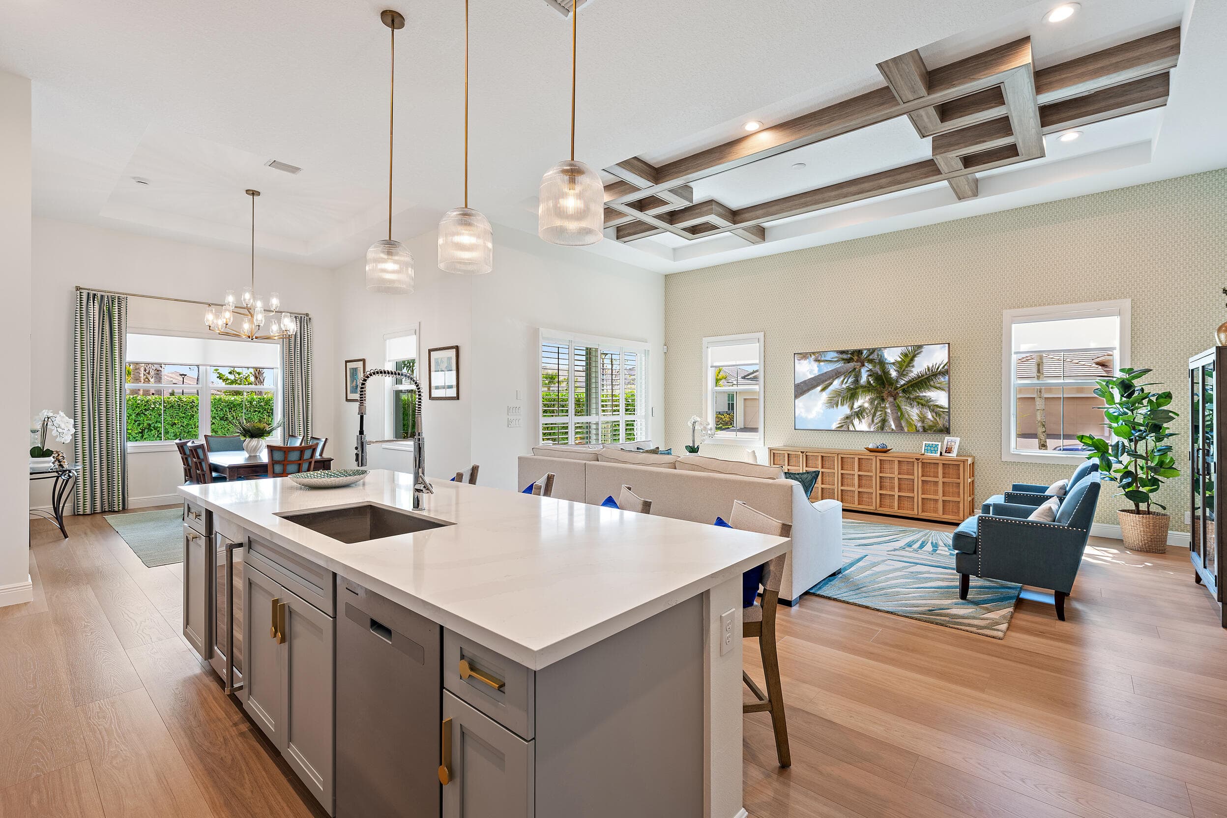 10038 Regency Way, Palm Beach Gardens, FL 33412 — photo 4 of 48