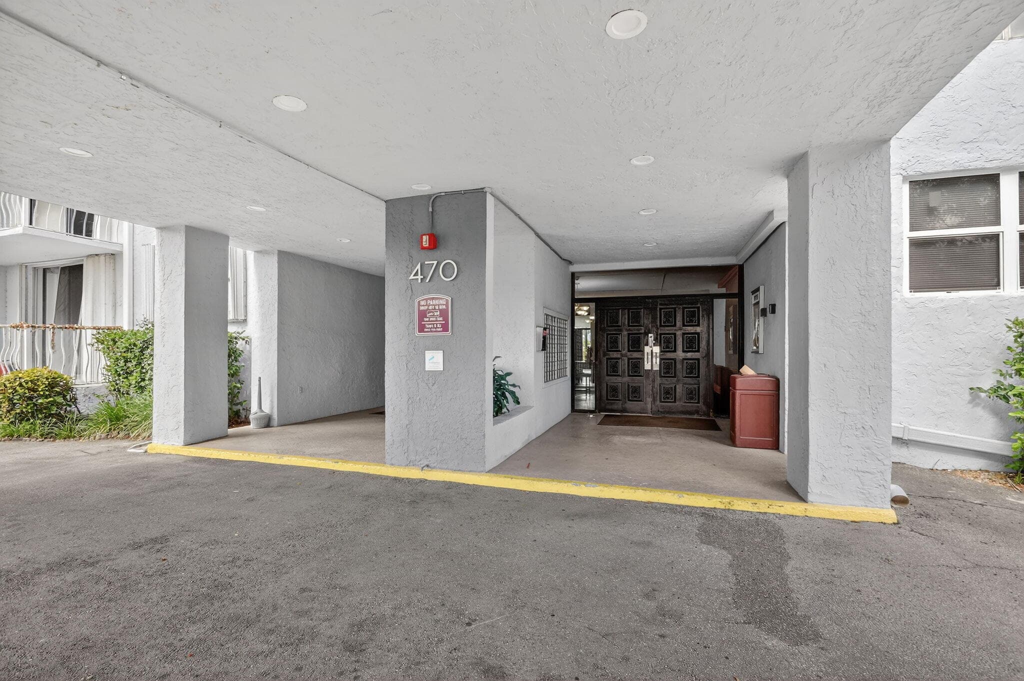 470 Executive Center Drive 4j, West Palm Beach, FL 33401 — photo 4 of 61