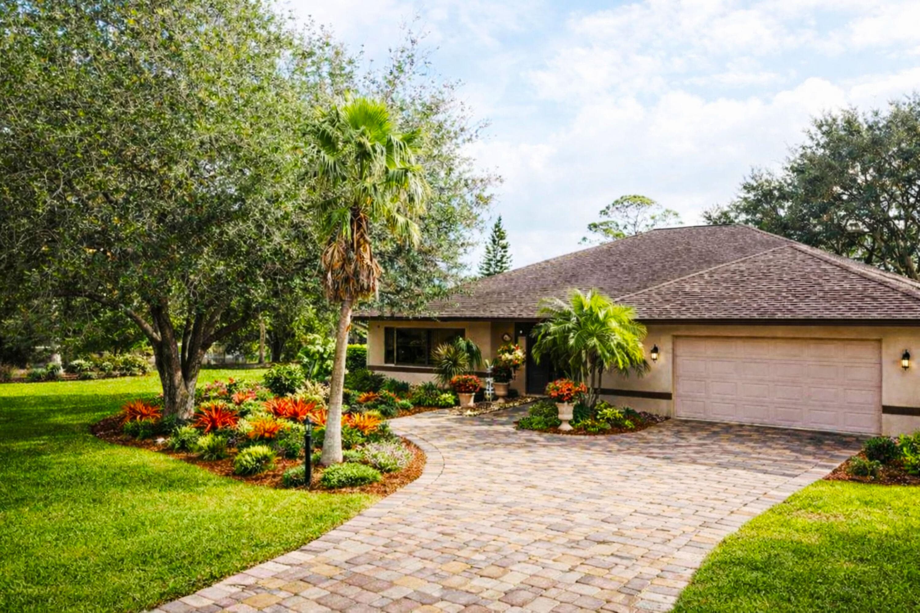 680 Memorial Drive, Sebring, FL 33870 — photo 7 of 44